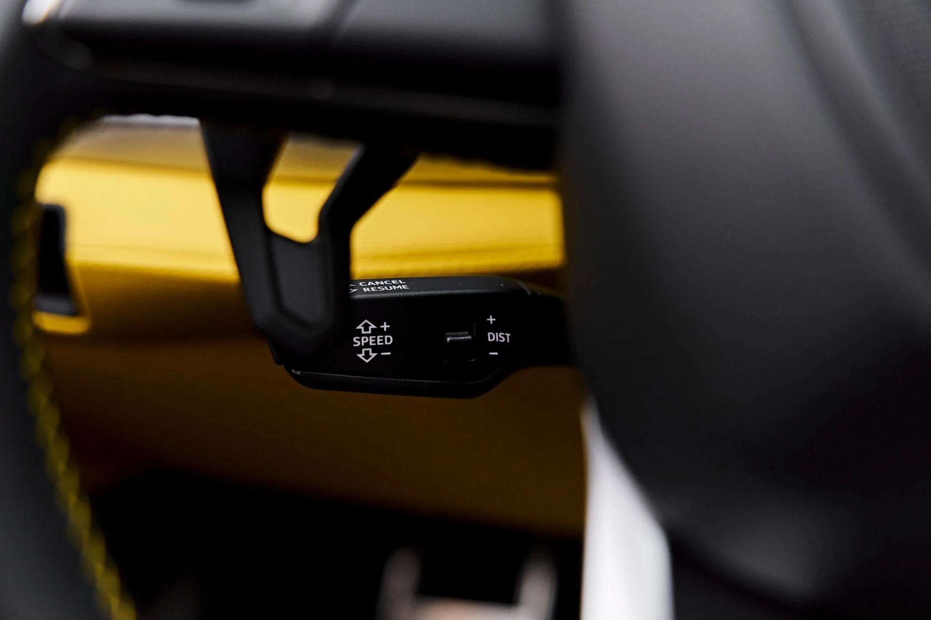mph061_2619305515_Used_2025_Lamborghini_Urus_SE_1788049949_704c6bce70
