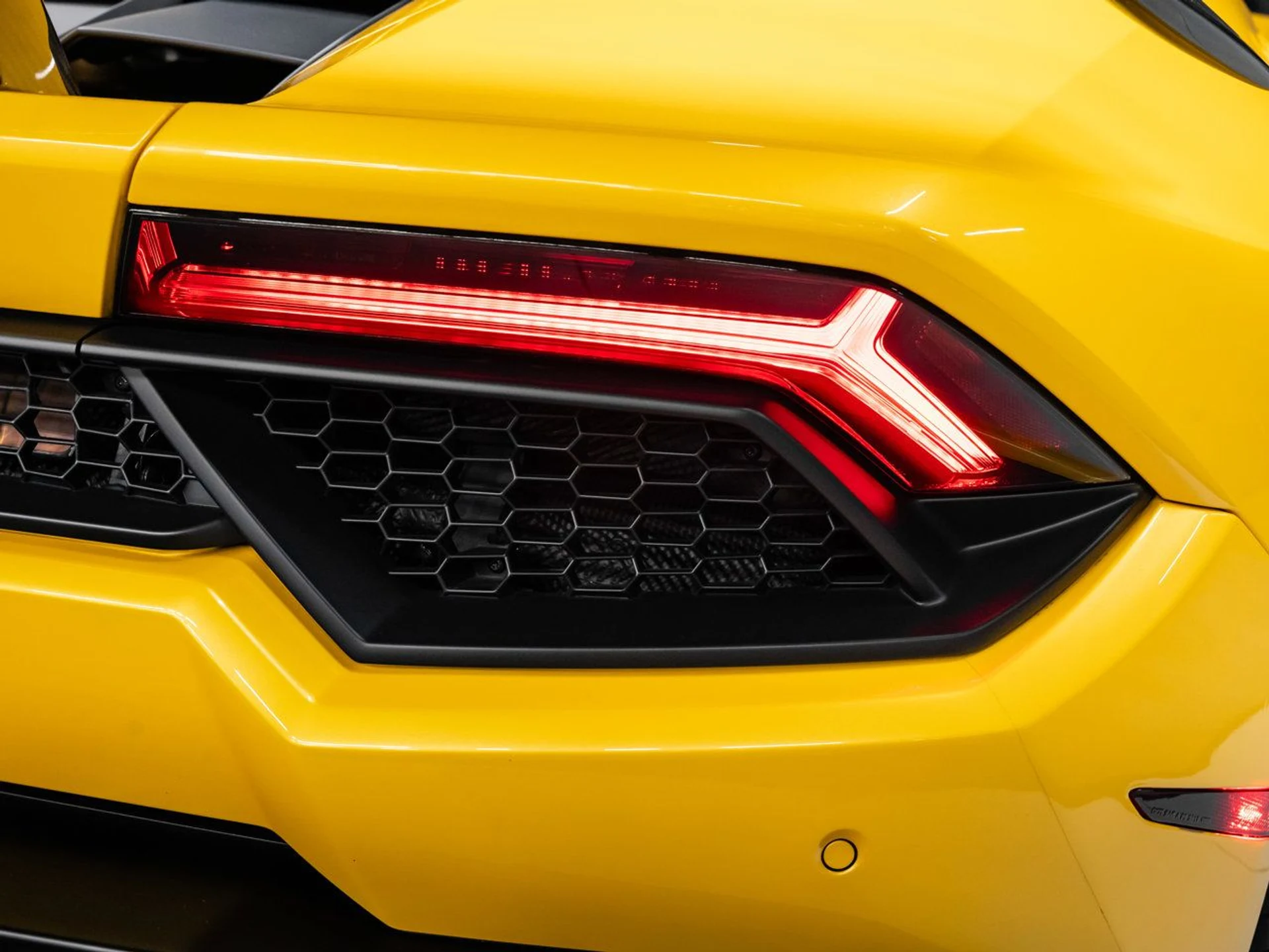 mph061_2640958079_lamborghini_huracan_2017_8482903960