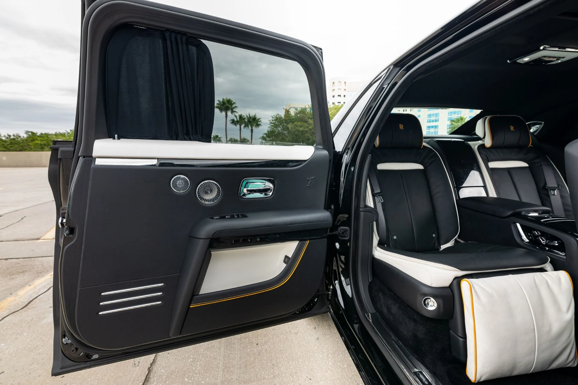 mph061_2664111906_Used_2021_Rolls_Royce_Ghost_EWB_1768869200_b97907cd36