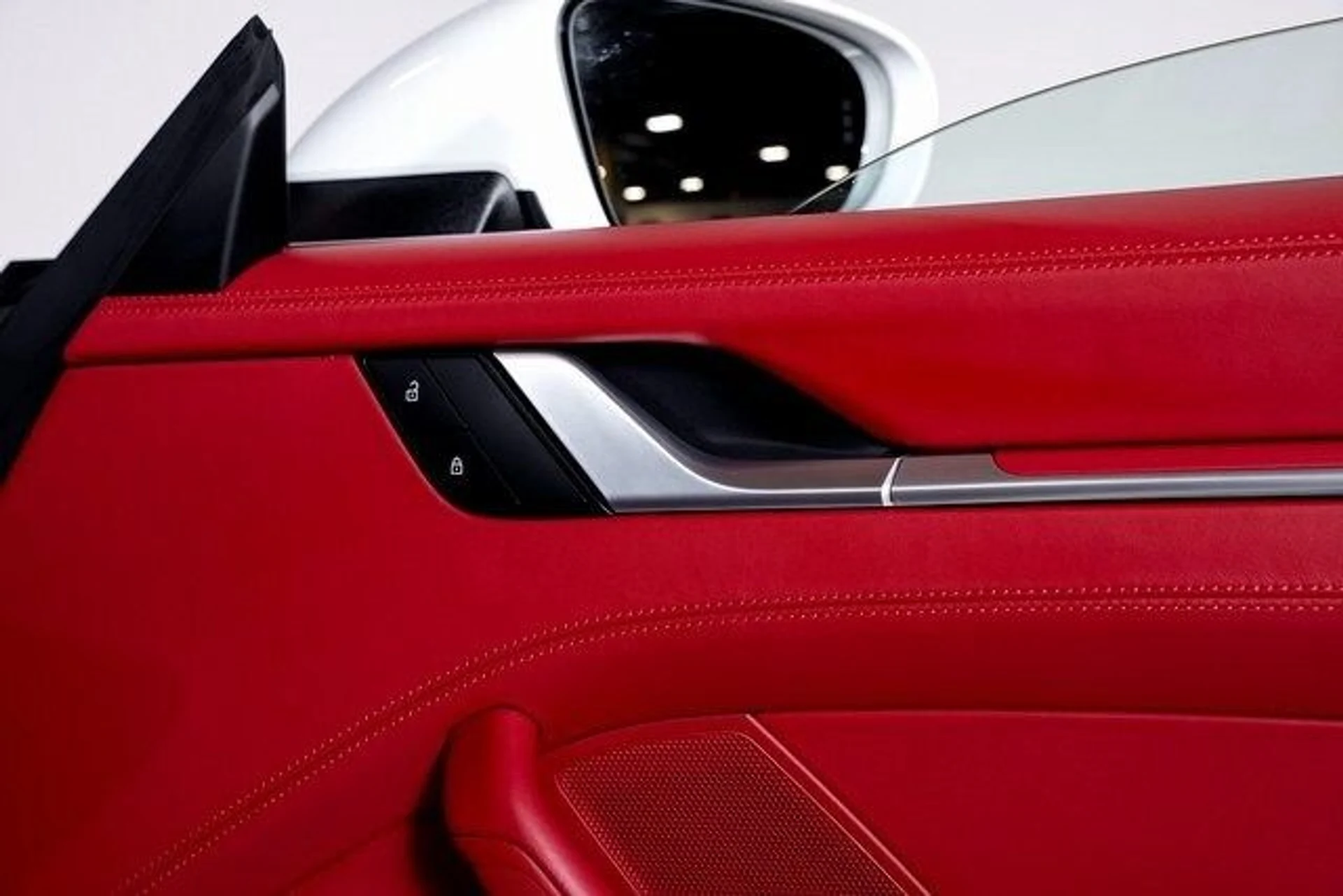 mph061_2667484278_69ced9e20247136c36938a01e1dee53dx_84e3935582