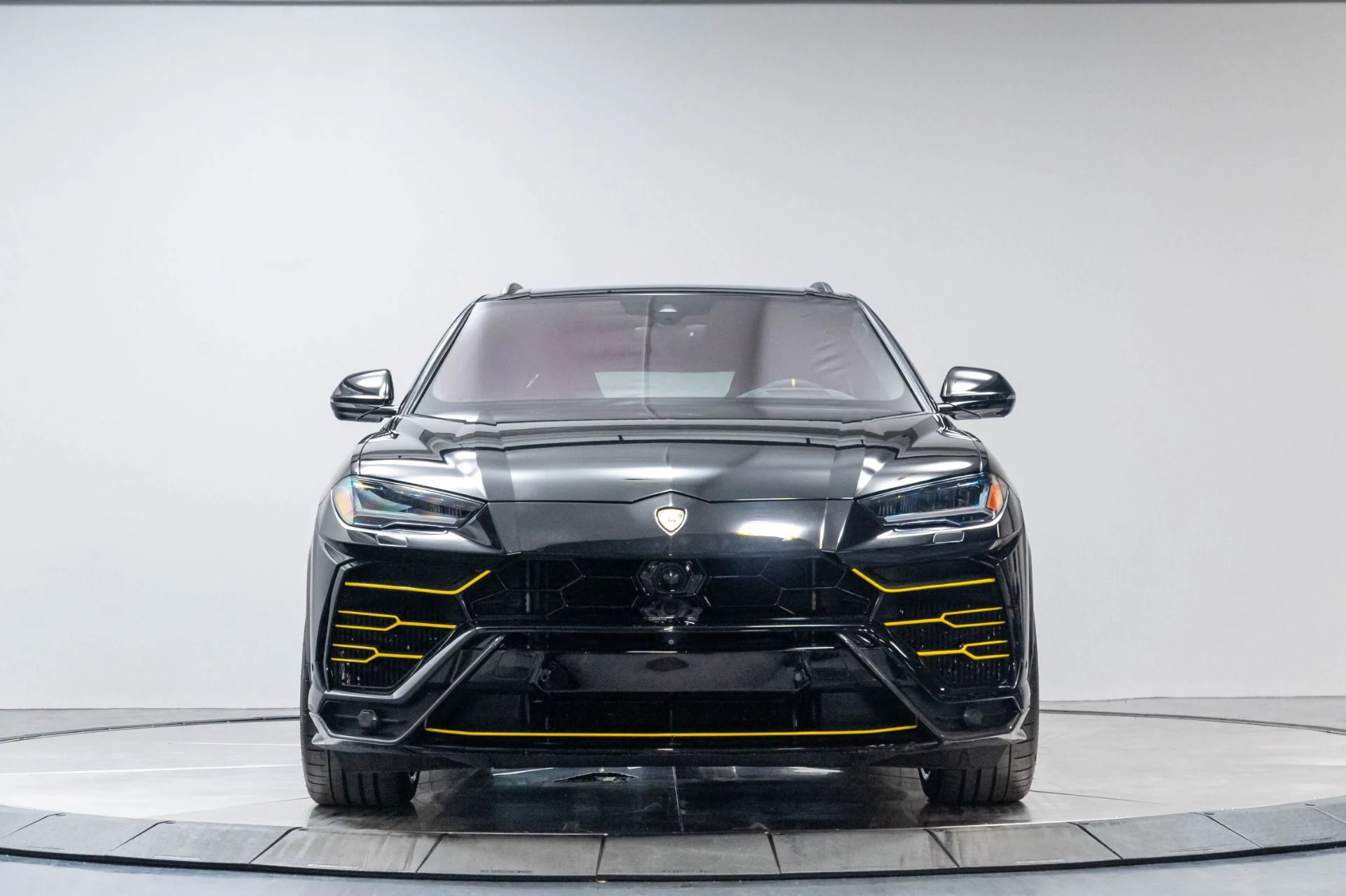 mph061_2676305073_Used_2019_Lamborghini_Urus_1786985122_42e90dc2a5
