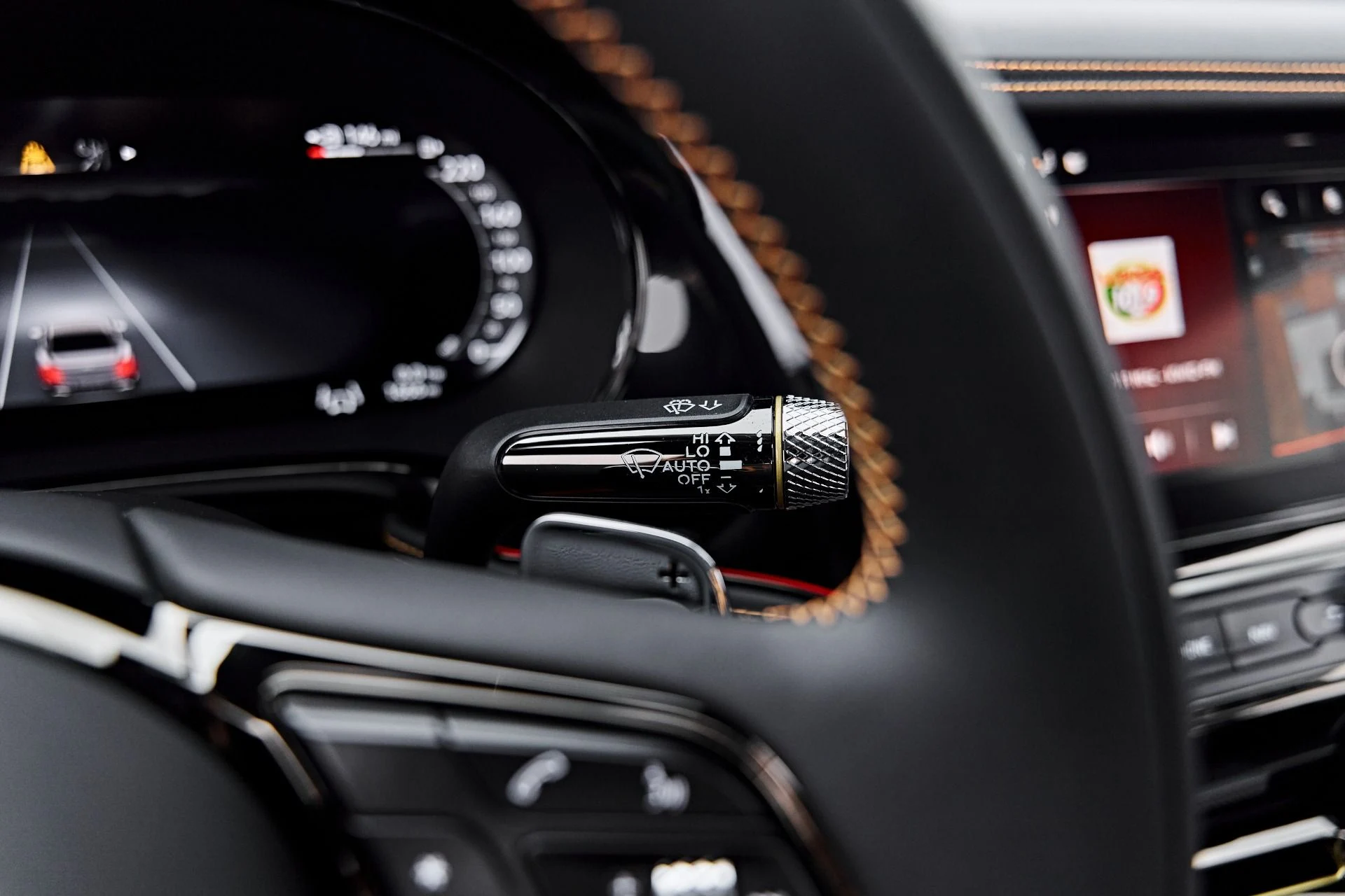 mph061_2724983834_Used_2025_Bentley_Flying_Spur_Black_Edition_1790368111_9e5cf66902