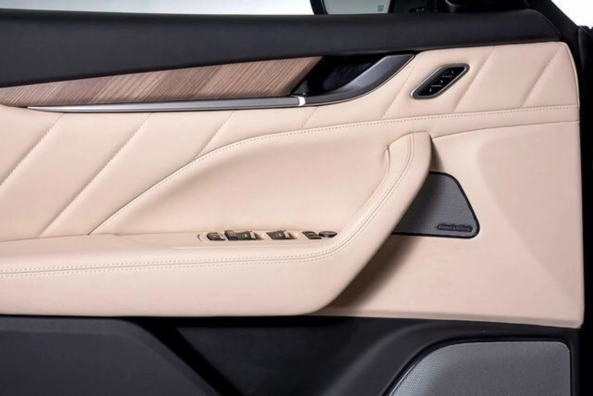 mph061_2726608139_274d515ee7a2e4c020c4102af8ae0773x_41c961ff90