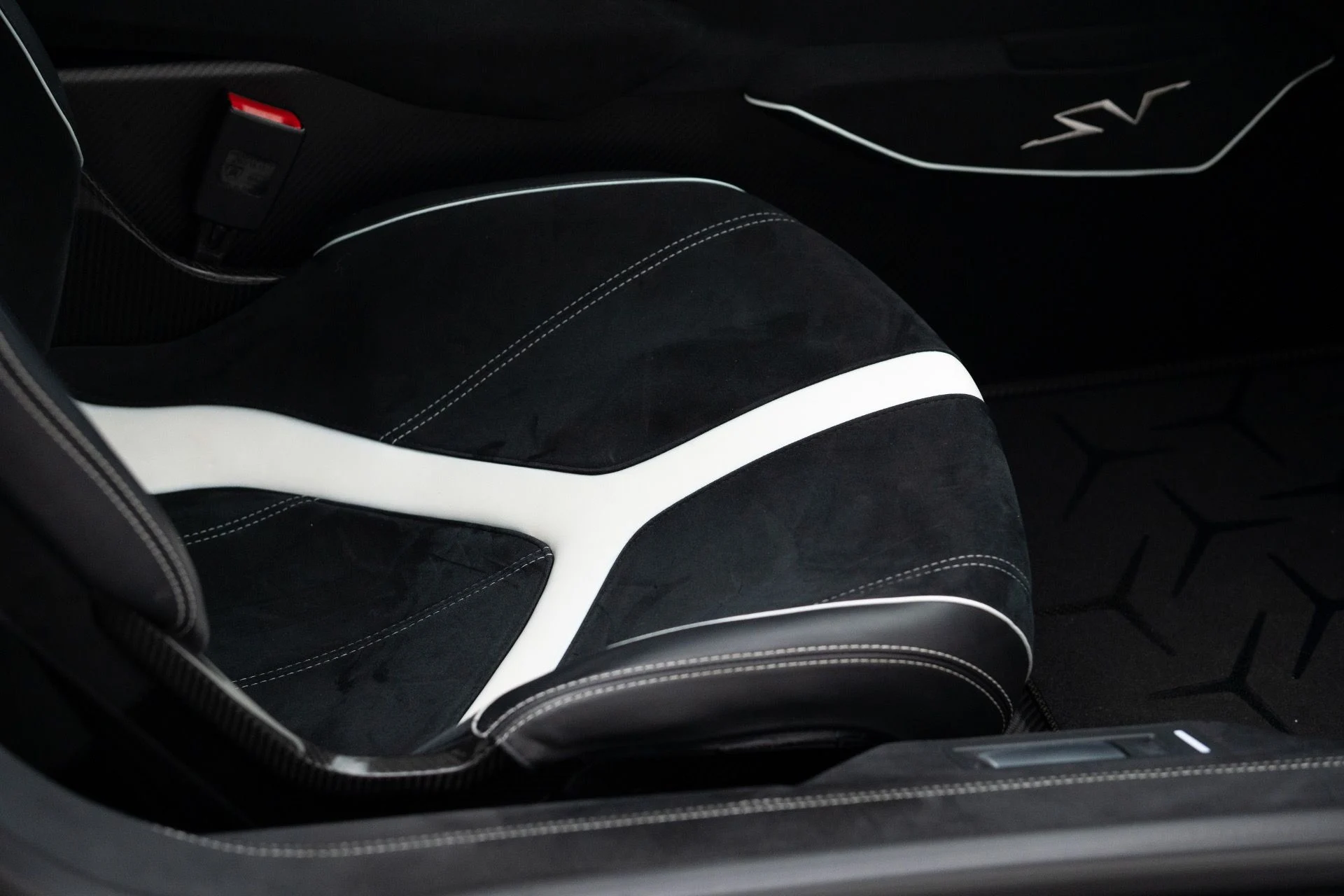 mph061_2739548289_Used_2016_Lamborghini_Aventador_LP_750_4_SV_1768280004_ae12ab8583