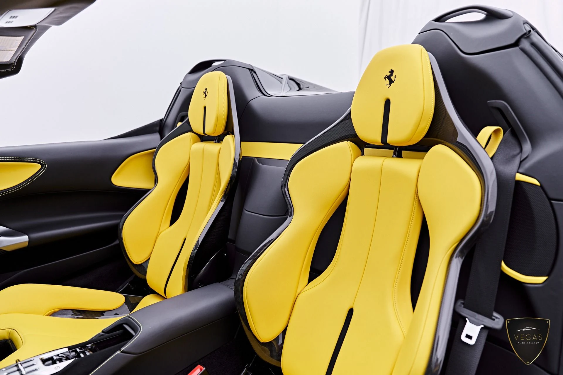 mph061_27524249_Used_2024_Ferrari_SF_90_Spider_Base_1783038340_ffdce393ec