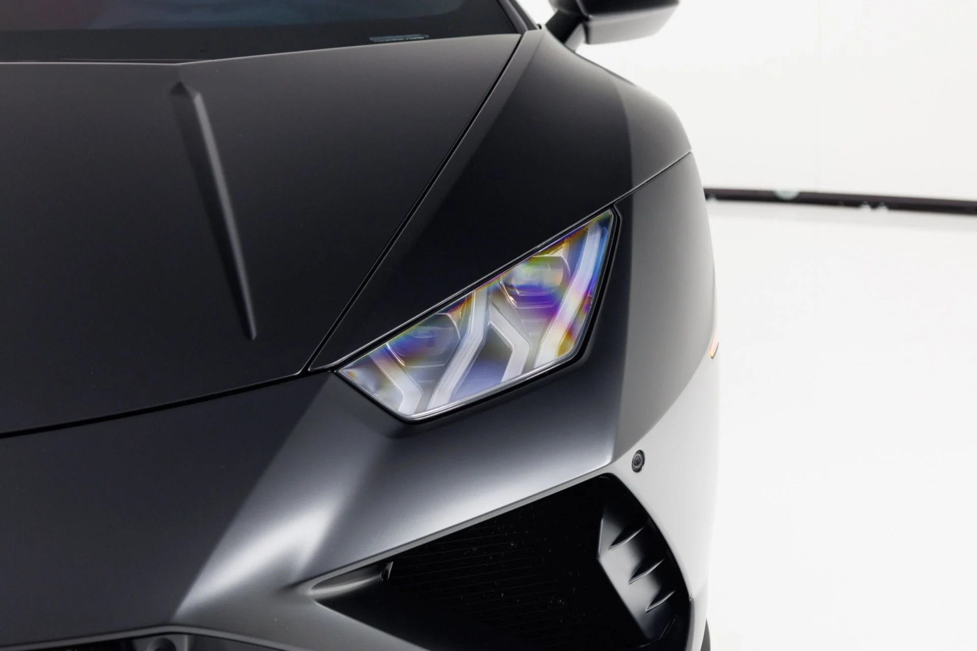 mph061_2783469525_Used_2023_Lamborghini_Huracan_EVO_1790005639_4d4f61942c