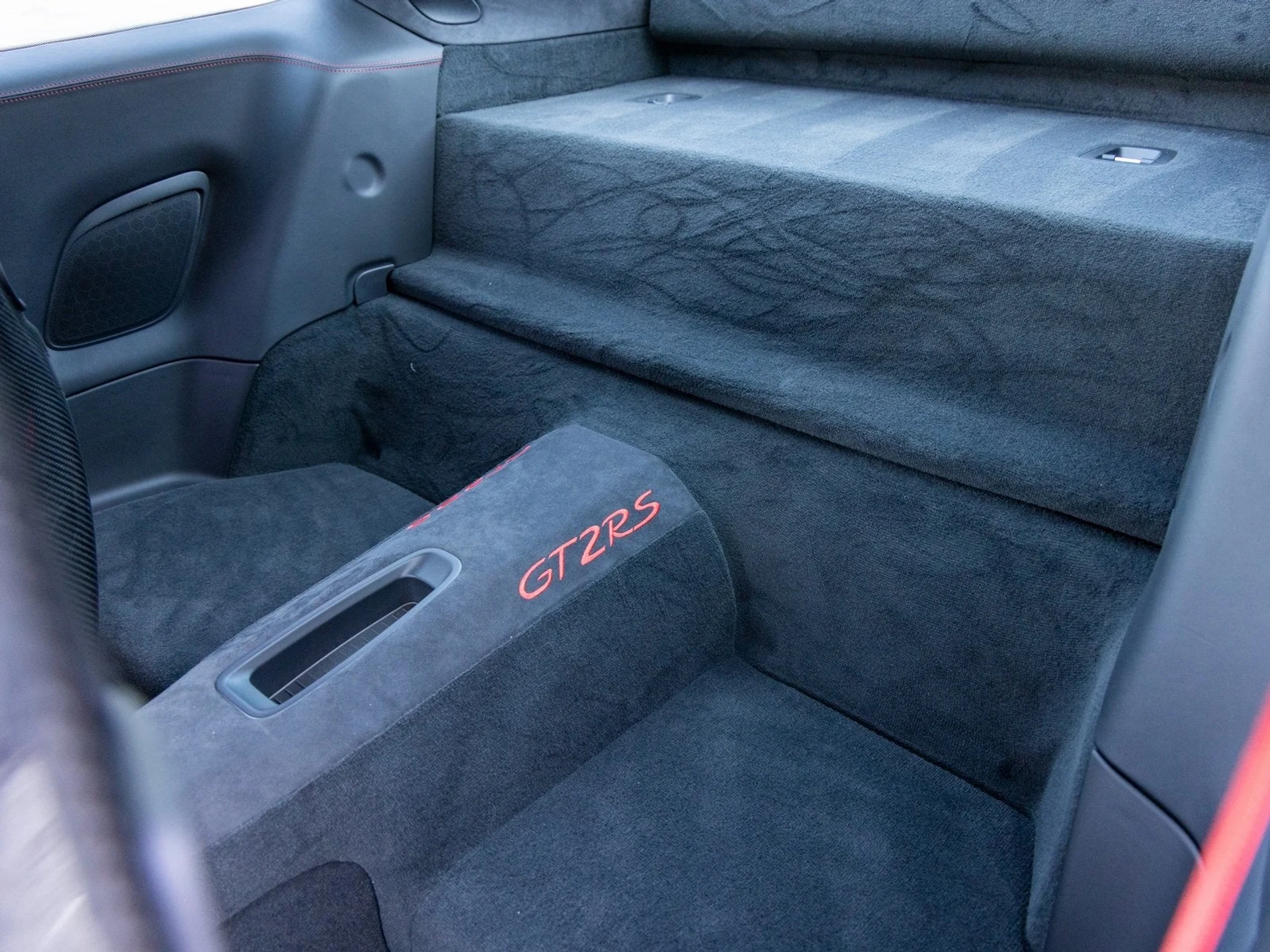 mph061_279991291_62_09c6c3f030