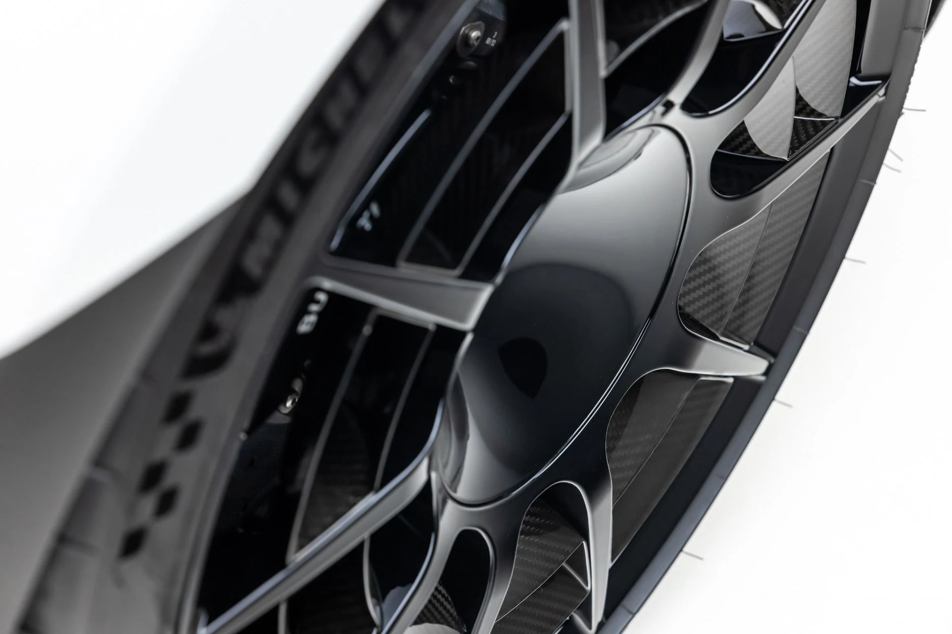 mph061_281045652_11790_p62_l_84ed765b98