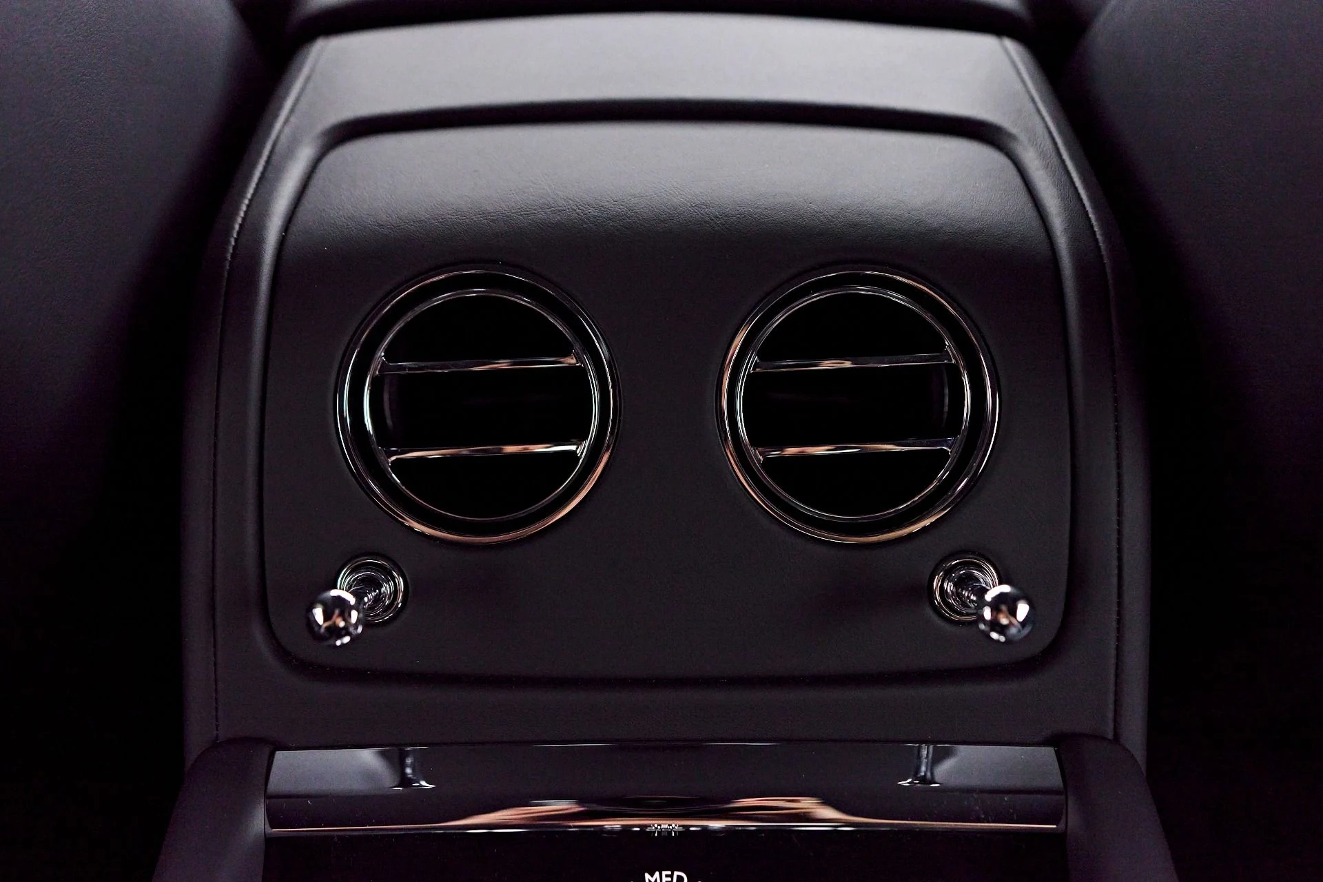 mph061_2817874043_Used_2025_Rolls_Royce_Spectre_1755107741_f5ce981d08