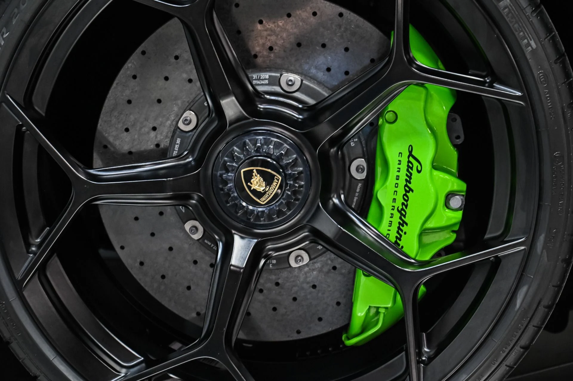 mph061_2854530212_Used_2019_Lamborghini_Huracan_Performante_1756916743_fc12975f3c