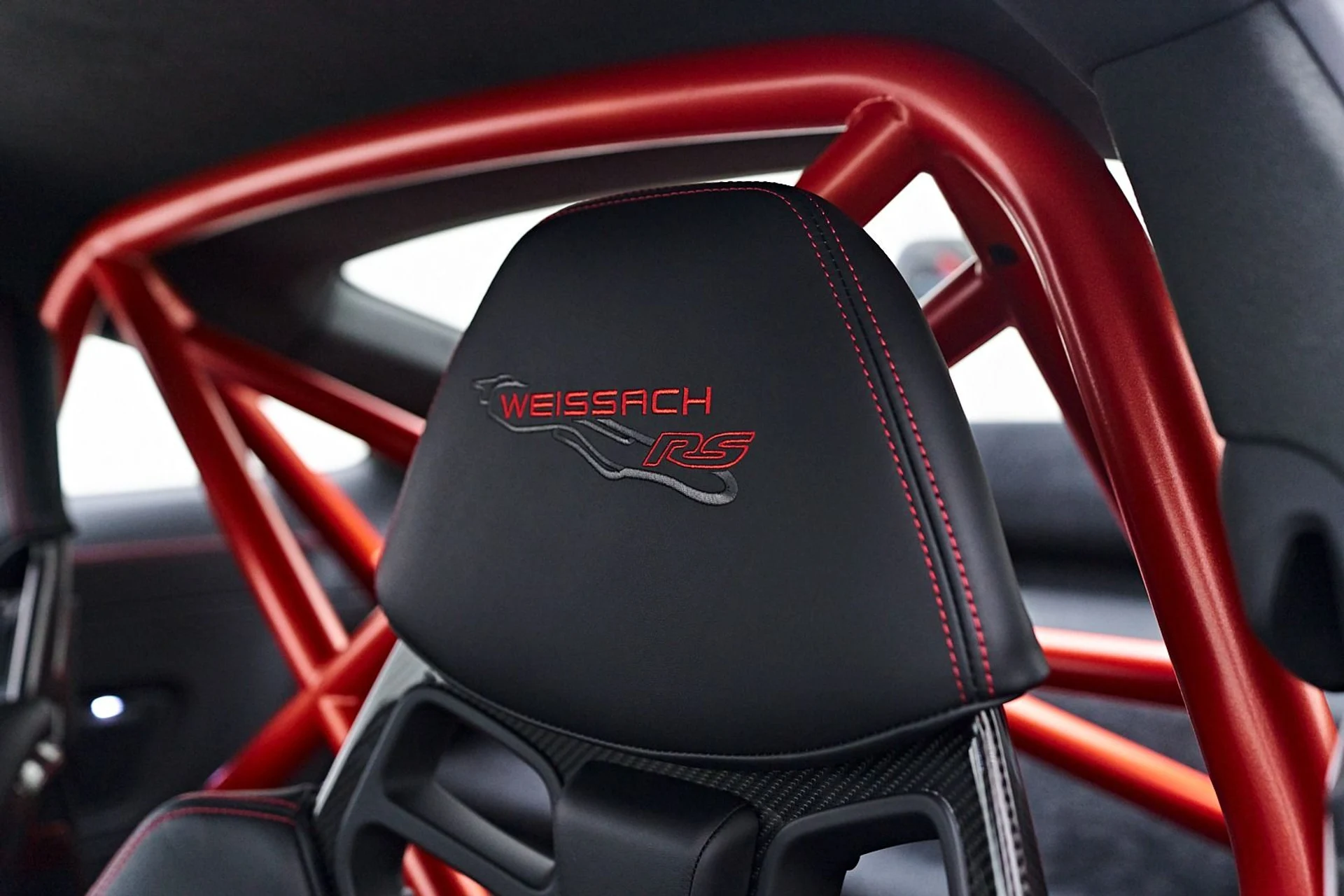 mph061_2860270741_Used_2024_Porsche_911_GT_3_RS_1740854858_cbb54cedaf