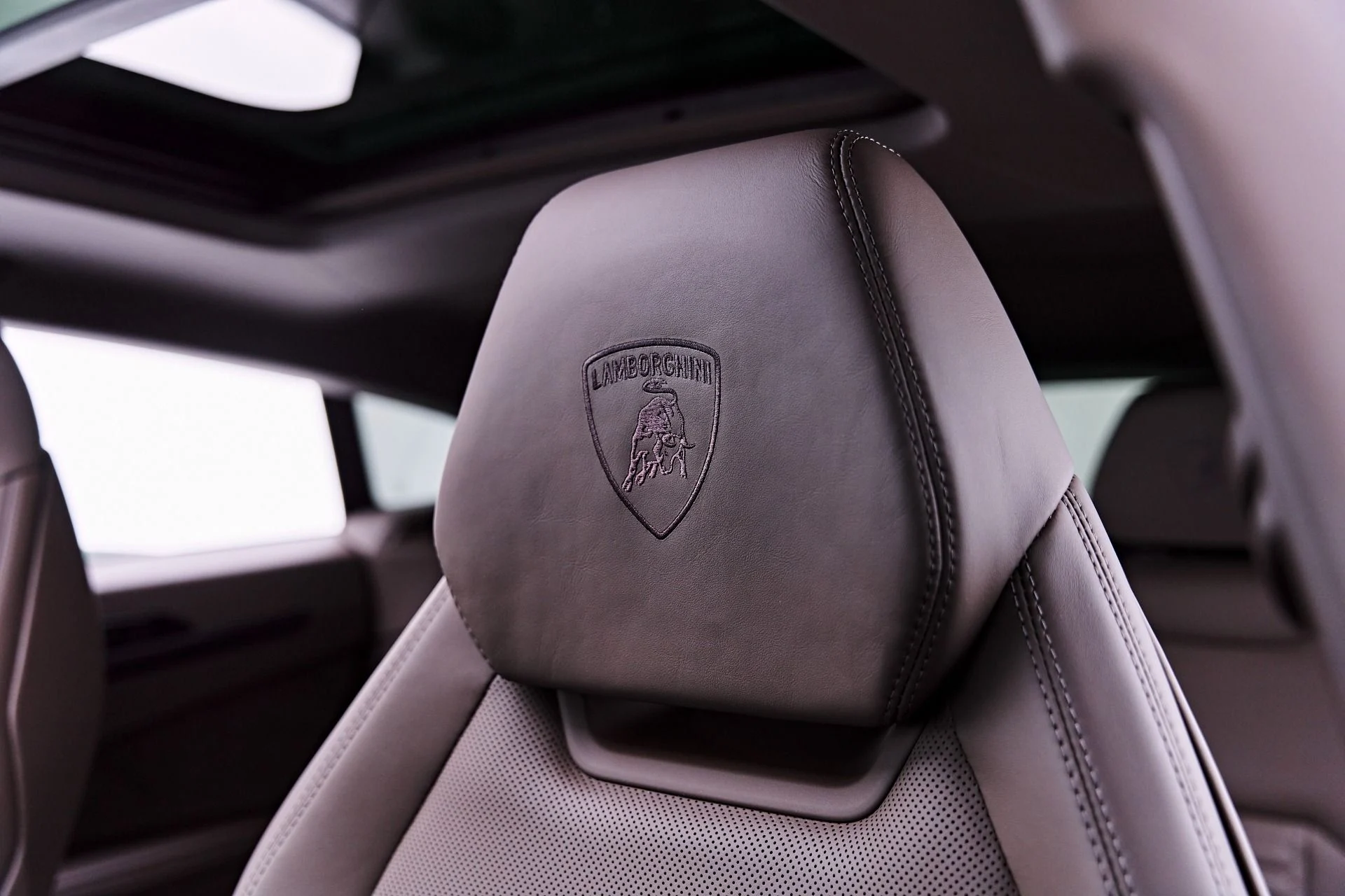 mph061_2883202495_Used_2023_Lamborghini_Urus_S_1783037017_7d0a0fd011