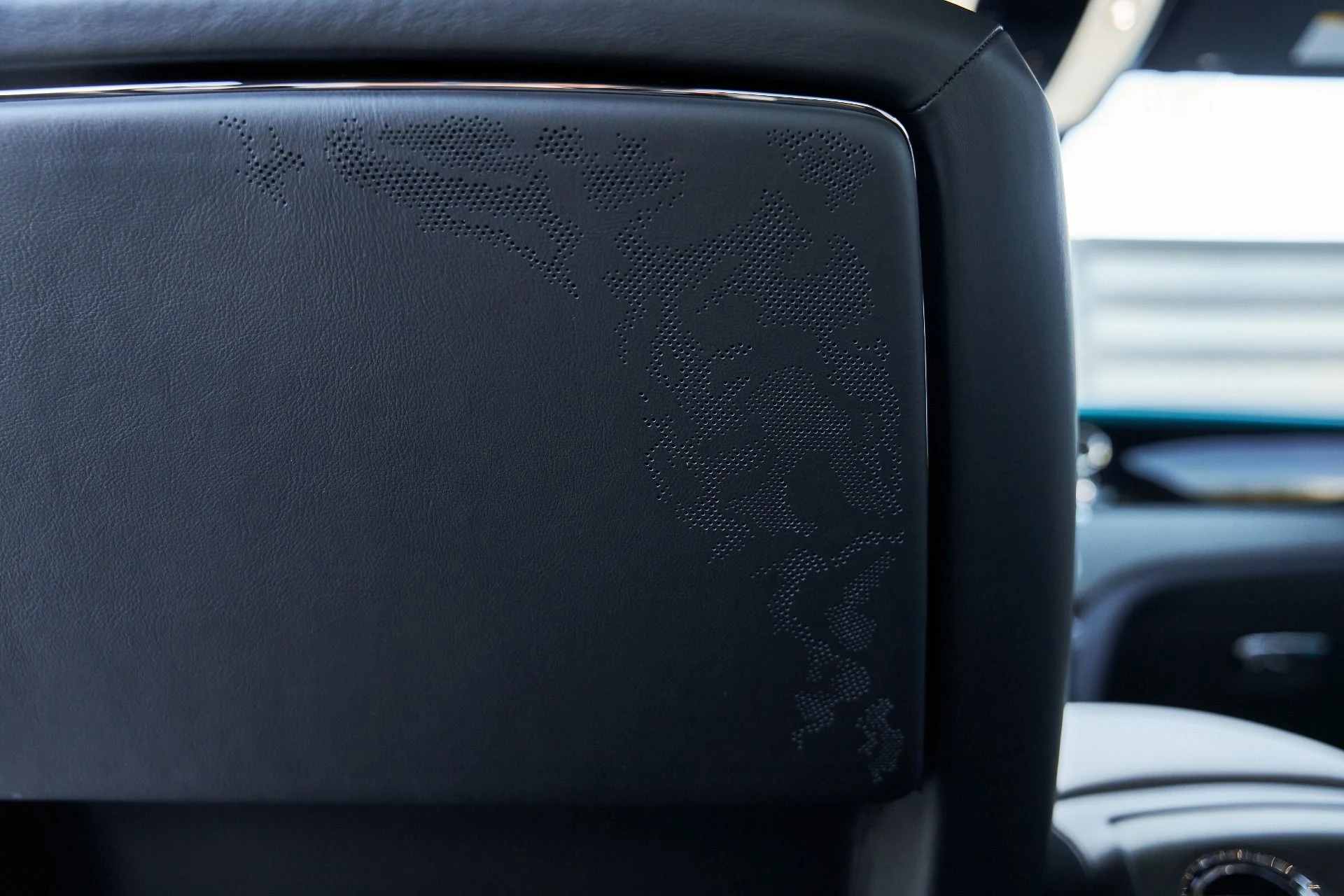 mph061_2888355302_Used_2025_Rolls_Royce_Ghost_Base_1770087490_fb82633f52