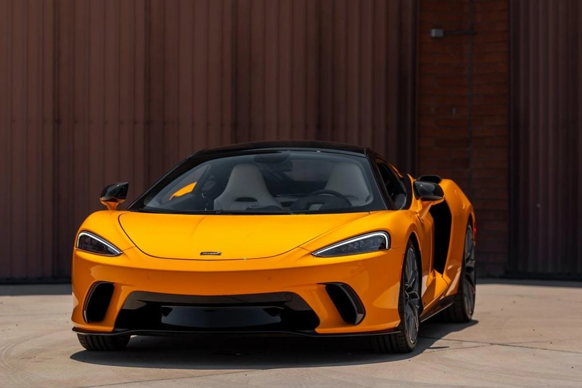 mph061_2891306109_Used_2025_MCLAREN_GTS_1721509549_0554b006dc