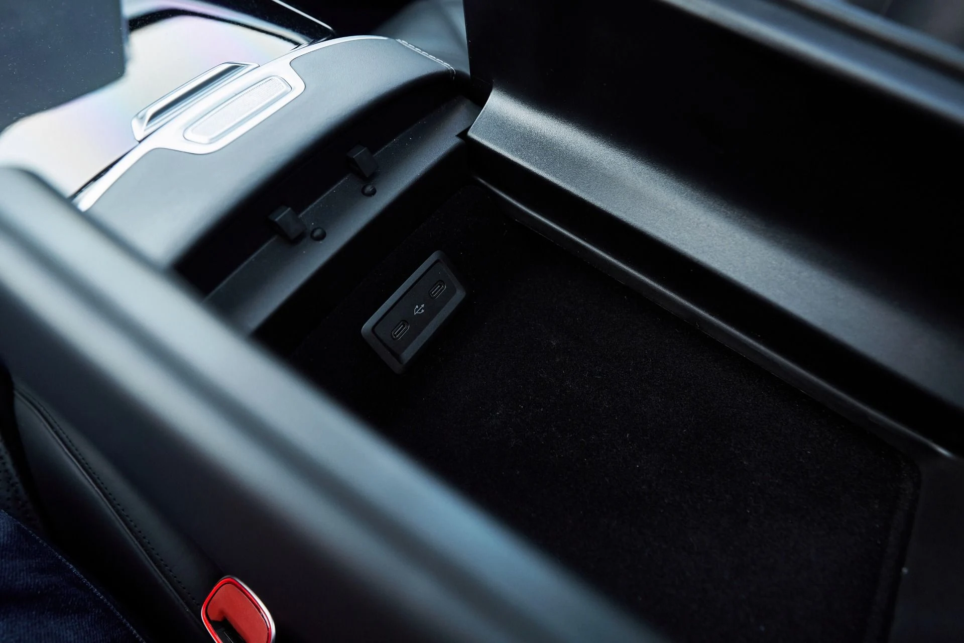 mph061_2907990454_Used_2022_Mercedes_Benz_S_Class_Maybach_S_580_1763082551_3423246abe