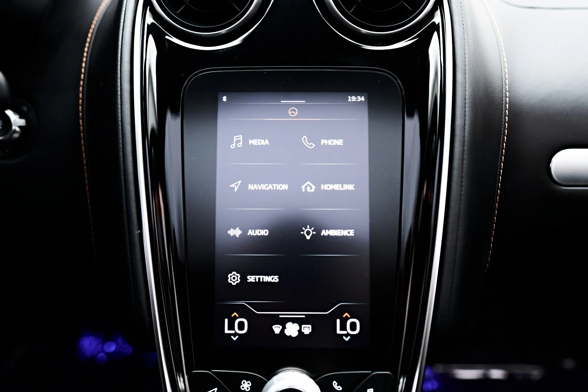 mph061_2979564646_Used_2023_Mc_Laren_GT_Base_1712094494_81d4438c0c