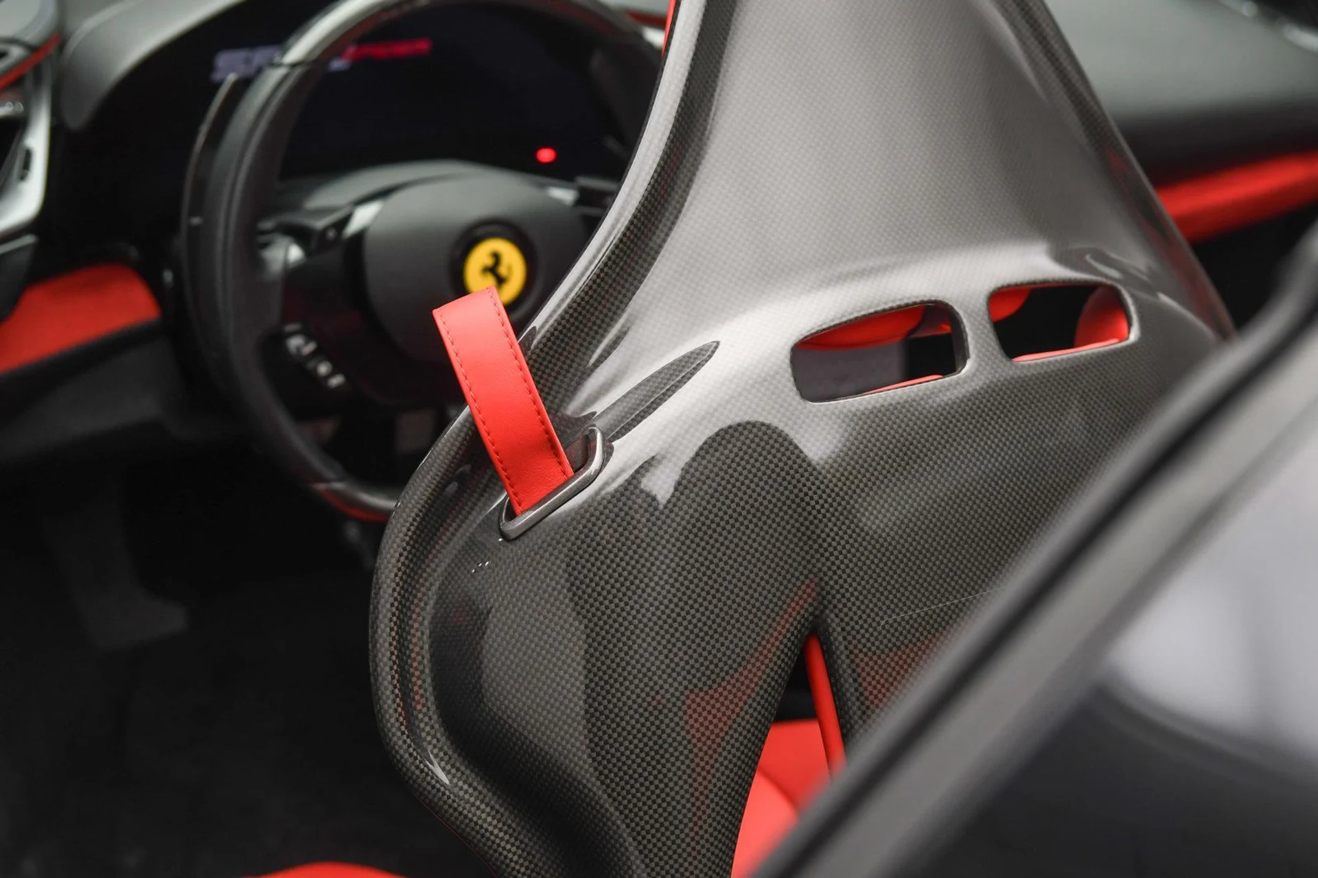 mph061_3020168043_Used_2023_Ferrari_SF_90_Spider_1740041914_e8c7bb5806
