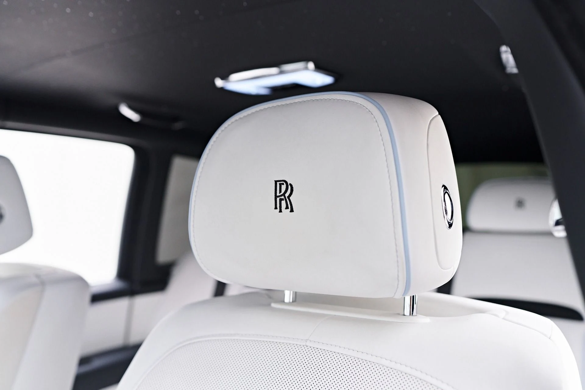 mph061_3034160050_Used_2021_Rolls_Royce_Cullinan_Base_1753128253_12563ae24c