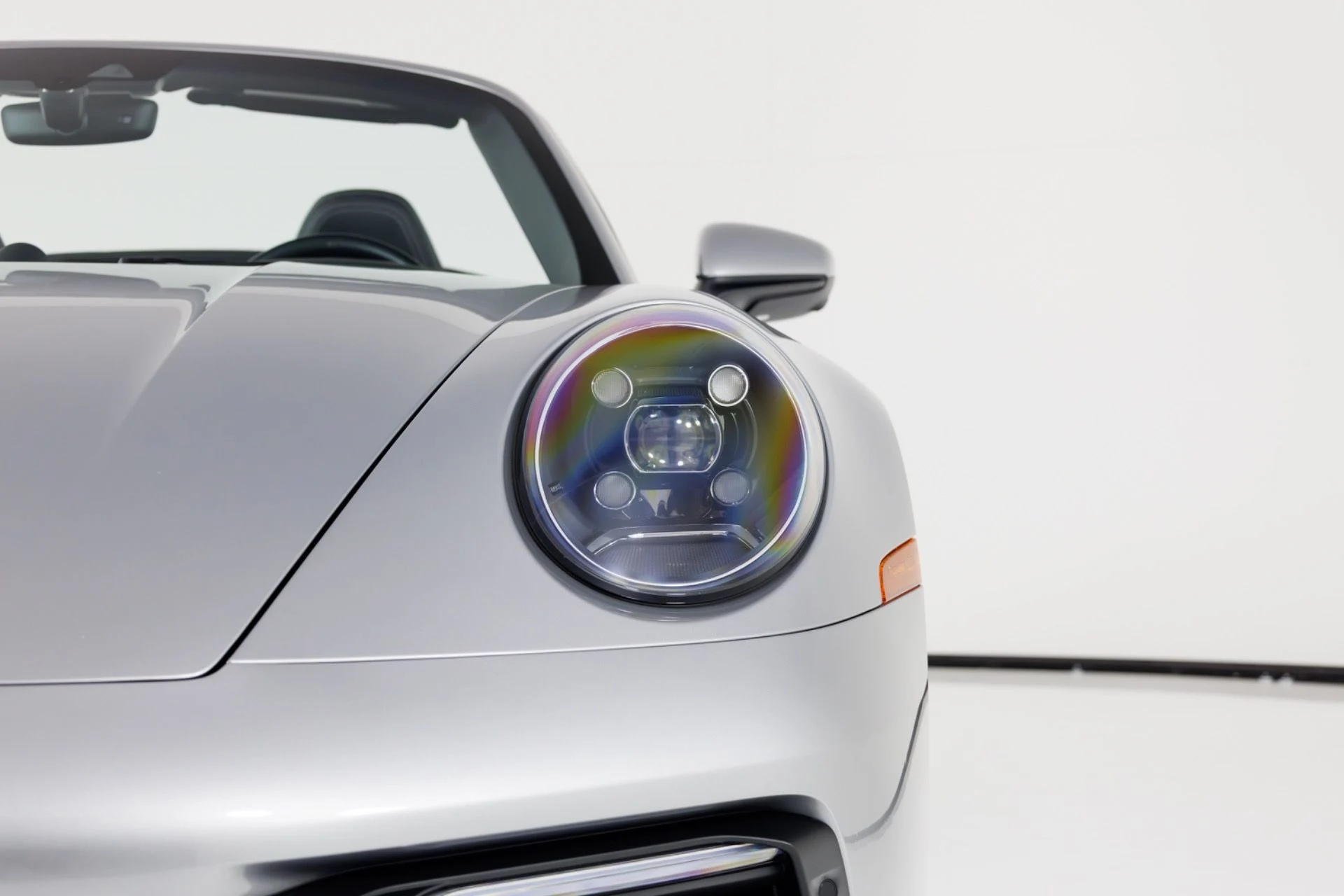 mph061_3100553483_Used_2022_Porsche_911_Carrera_1773941199_22e629852f