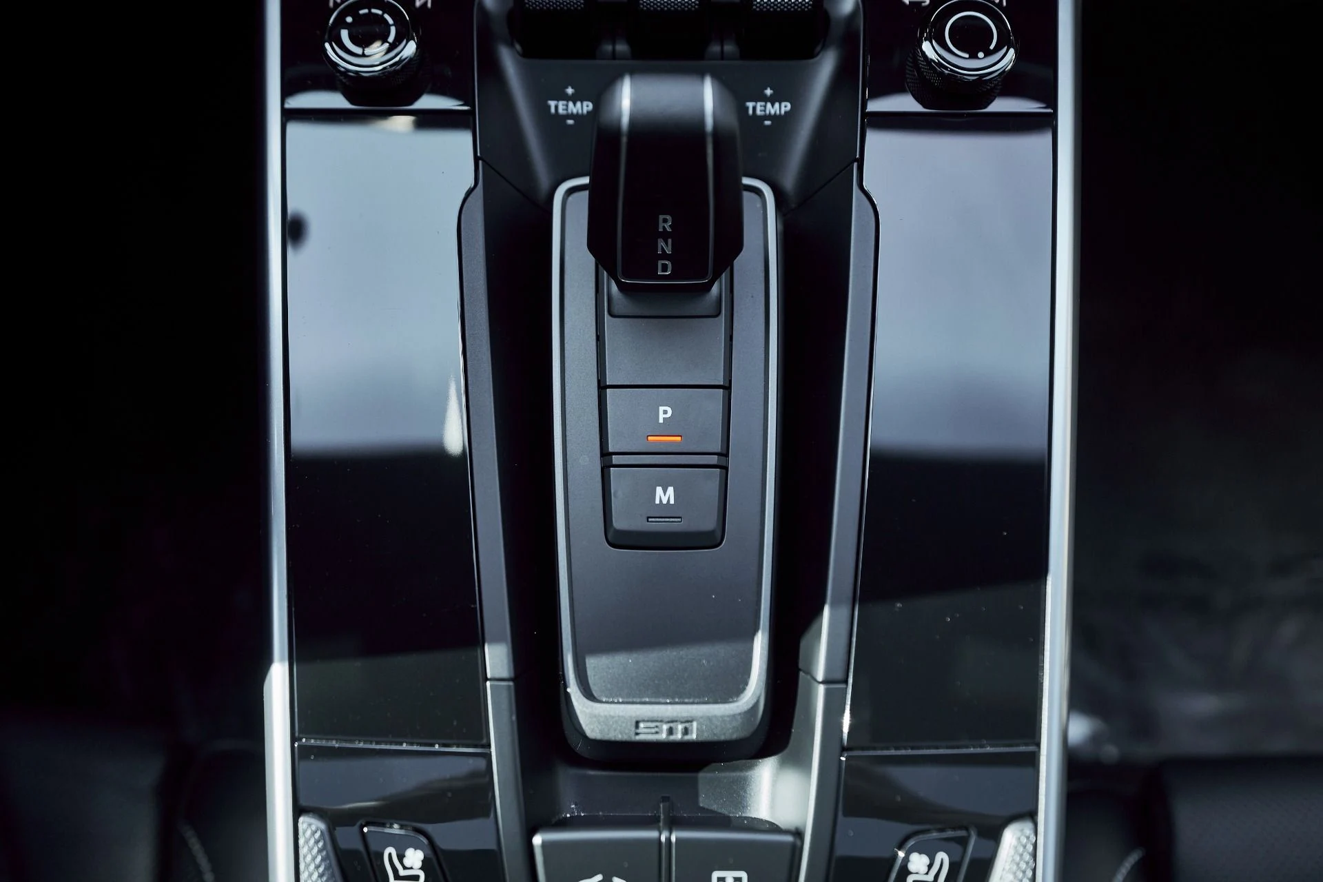 mph061_3104113050_Used_2024_Porsche_911_Turbo_1765332510_c390b0fcb3