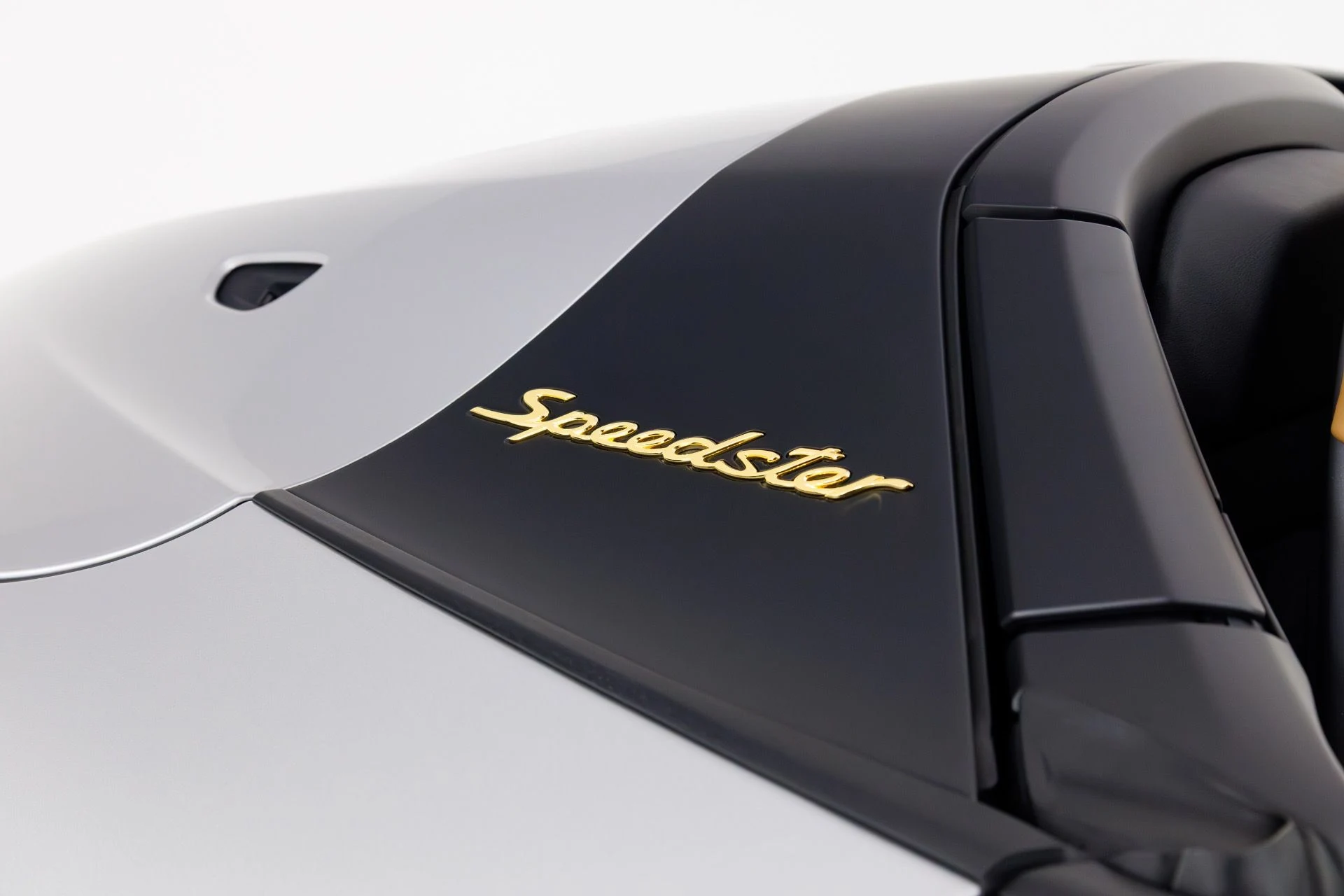 mph061_3132042675_Used_2019_Porsche_911_Speedster_1770313333_840cca220e