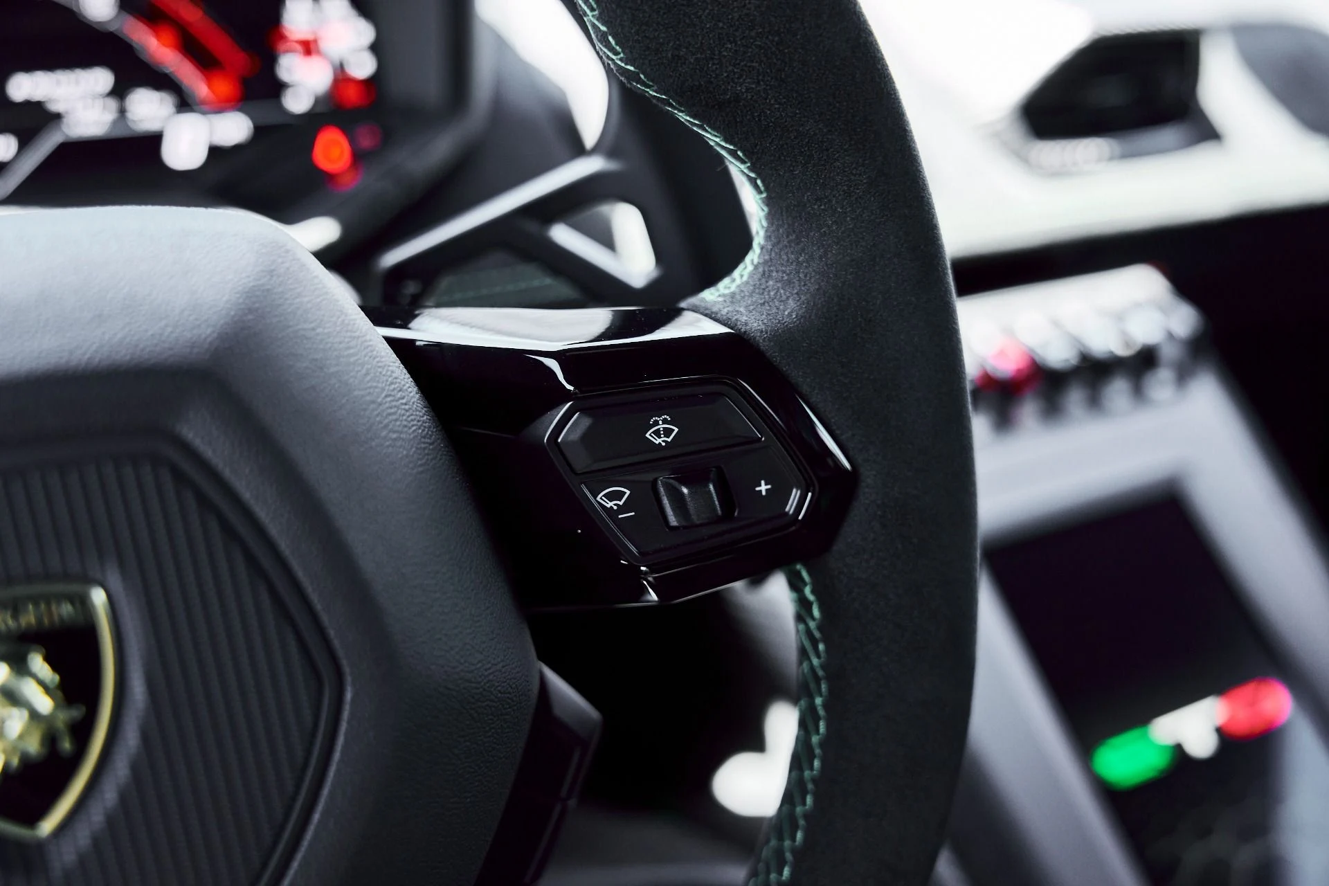 mph061_3175426729_Used_2022_Lamborghini_Huracan_STO_Base_1774488503_4fddb7bf66