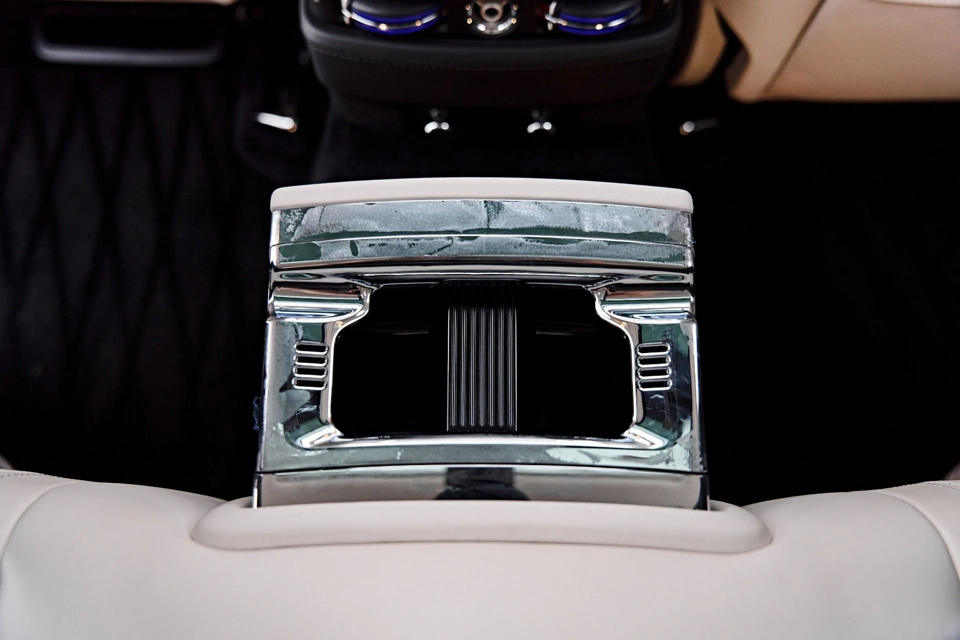 mph061_3177843778_Used_2016_Rolls_Royce_Ghost_Base_1791333047_fe7bce0861