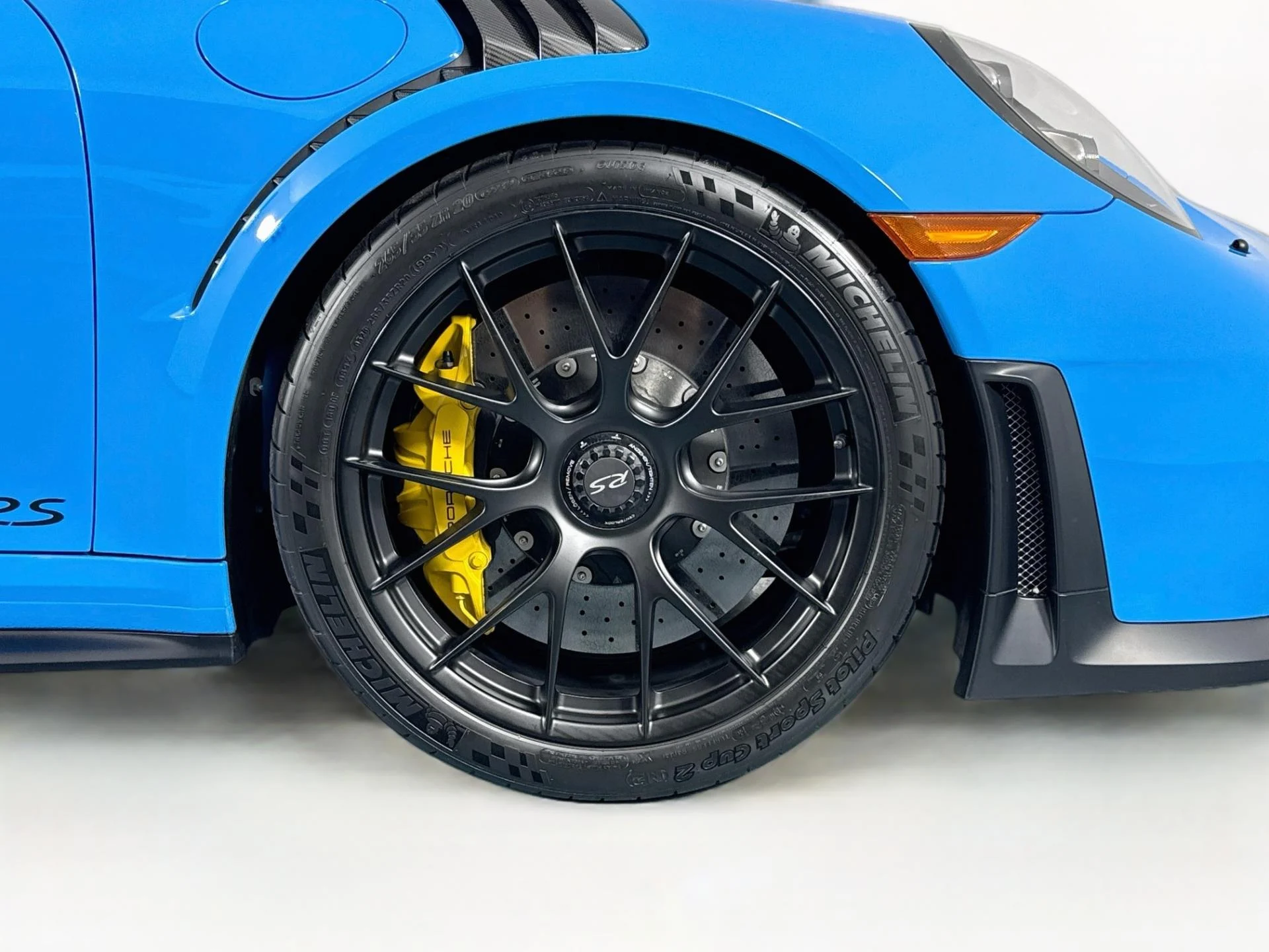mph061_3181499293_Used_2019_Porsche_911_GT_2_RS_1785958227_d177b4ba89