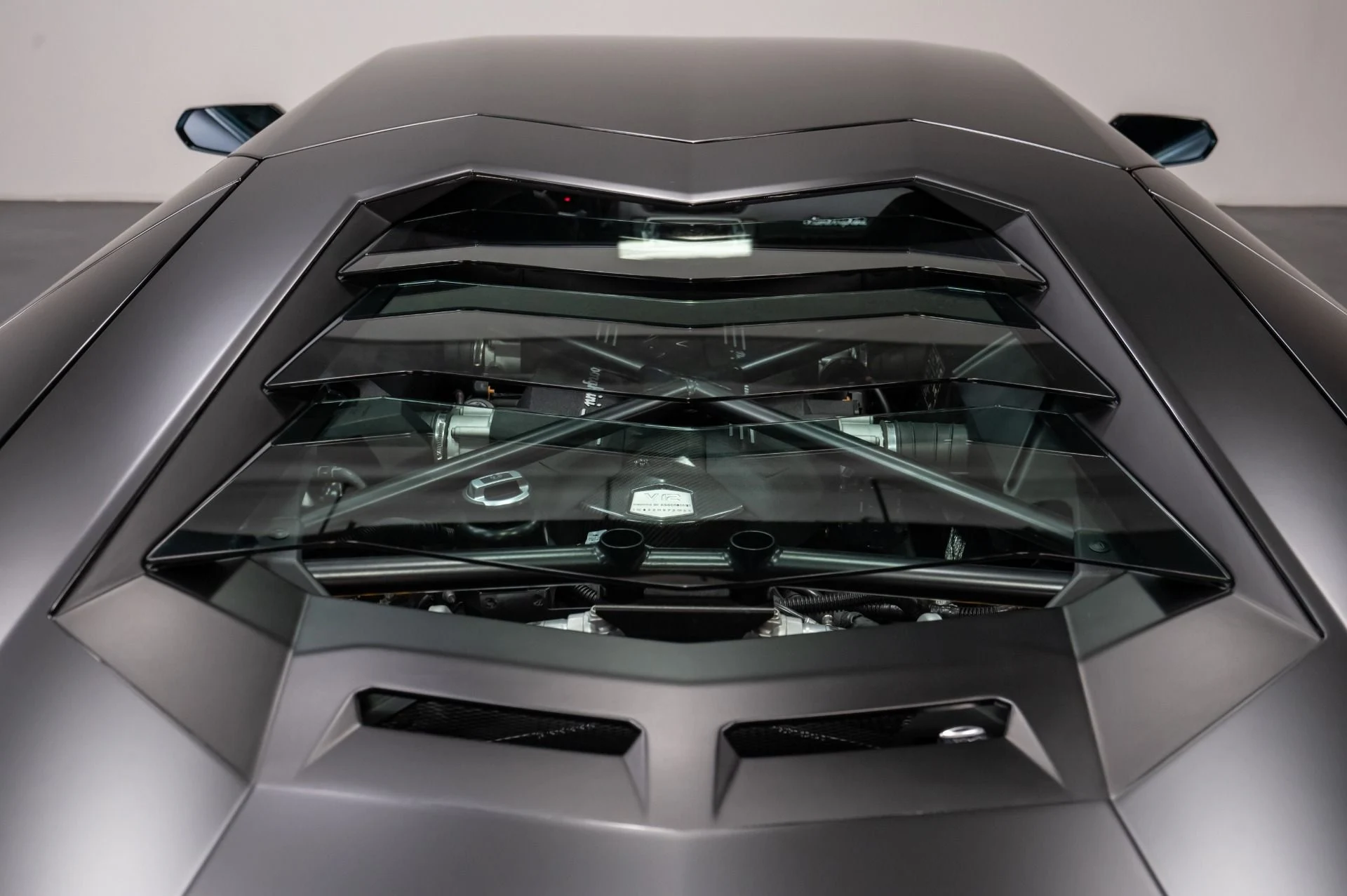 mph061_3190004529_Used_2014_Lamborghini_Aventador_1769104446_58a7594617