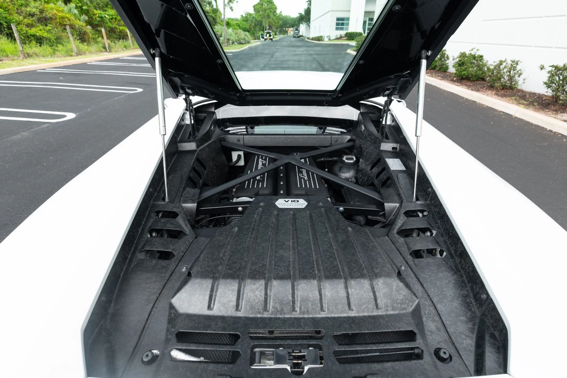 mph061_319613027_Used_2016_Lamborghini_Huracan_LP_580_2_1778629872_47ffdb5256