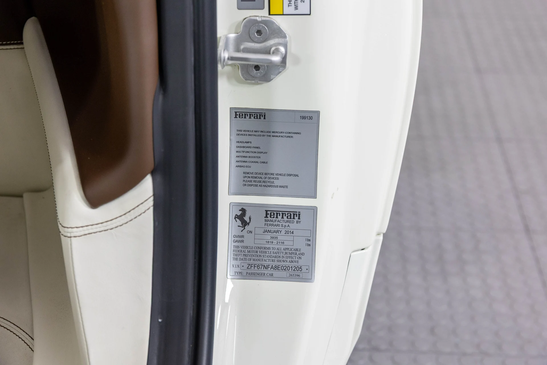 mph061_319982568_217467547a17eaf85d98e34e84640324_9004f37702