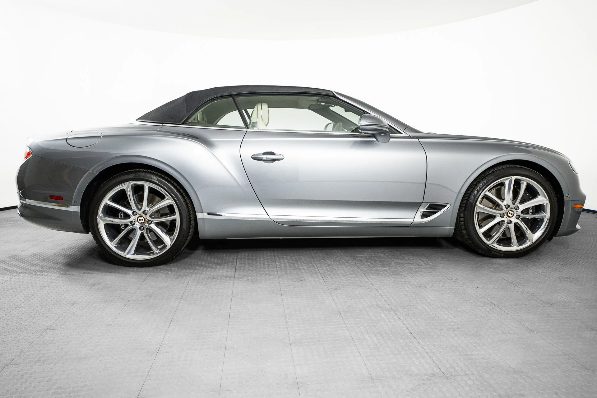 mph061_3226714666_42a82681_91a0_4adc_9959_bcc4c894429b_ec90034f2c