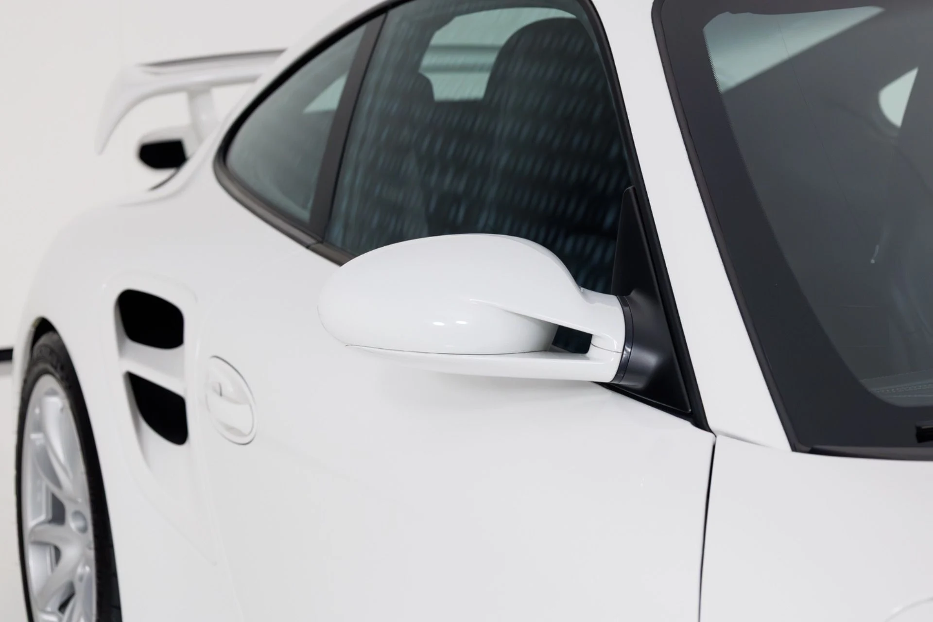 mph061_3260654279_Used_2008_Porsche_911_GT_2_1773330769_c74688e49c