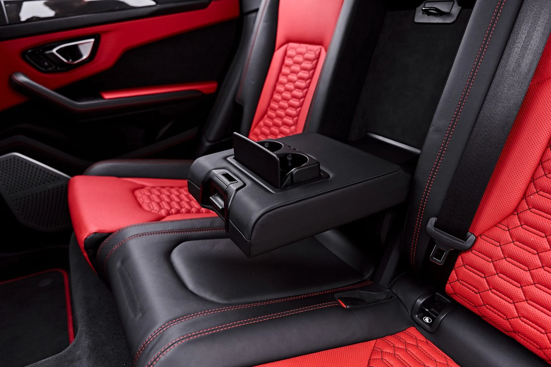 mph061_3260921328_Used_2022_Lamborghini_Urus_1788219637_425800c9c7