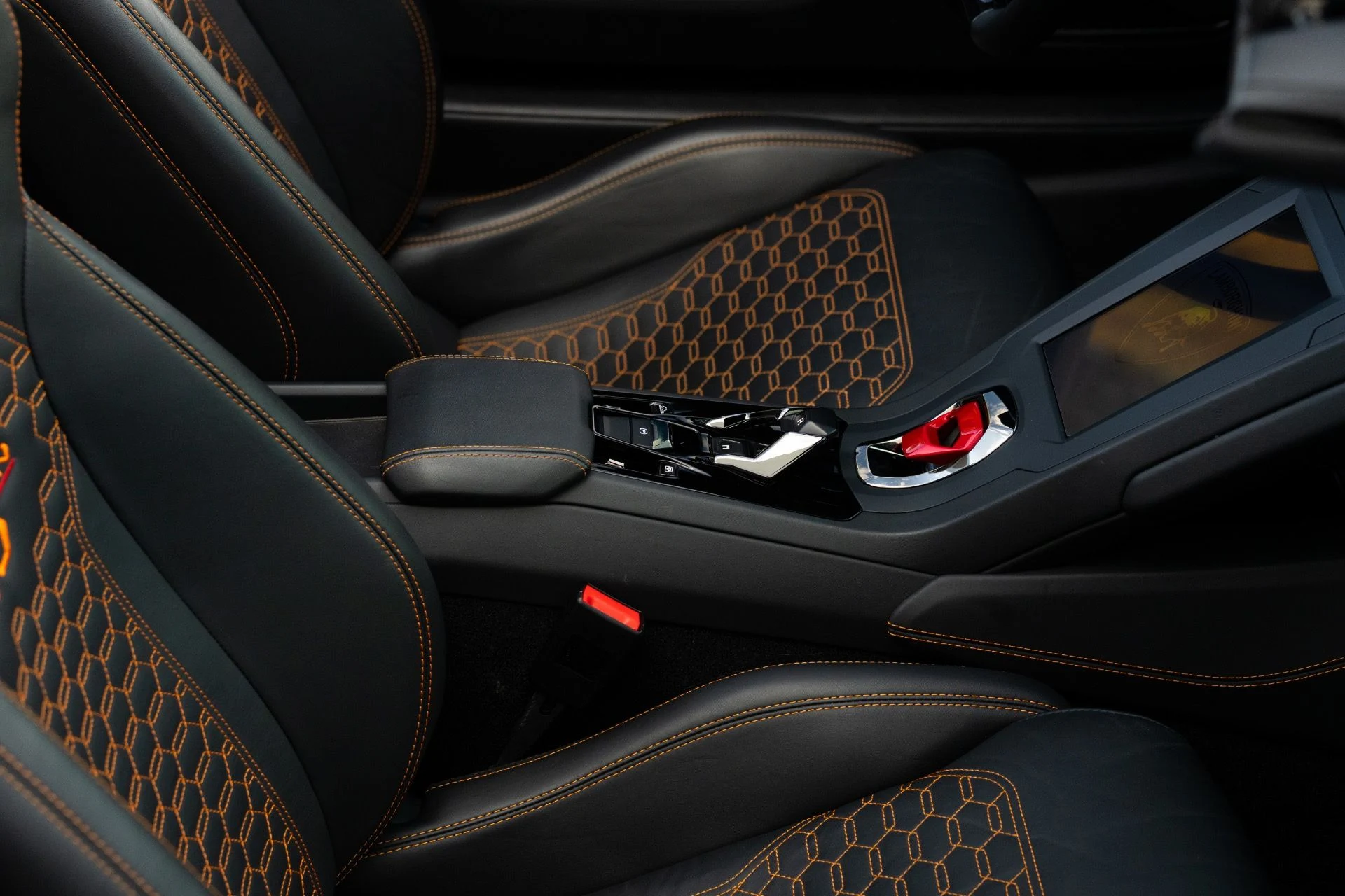 mph061_3262394731_Used_2023_Lamborghini_Huracan_EVO_Spyder_1763055563_a64cfc3709