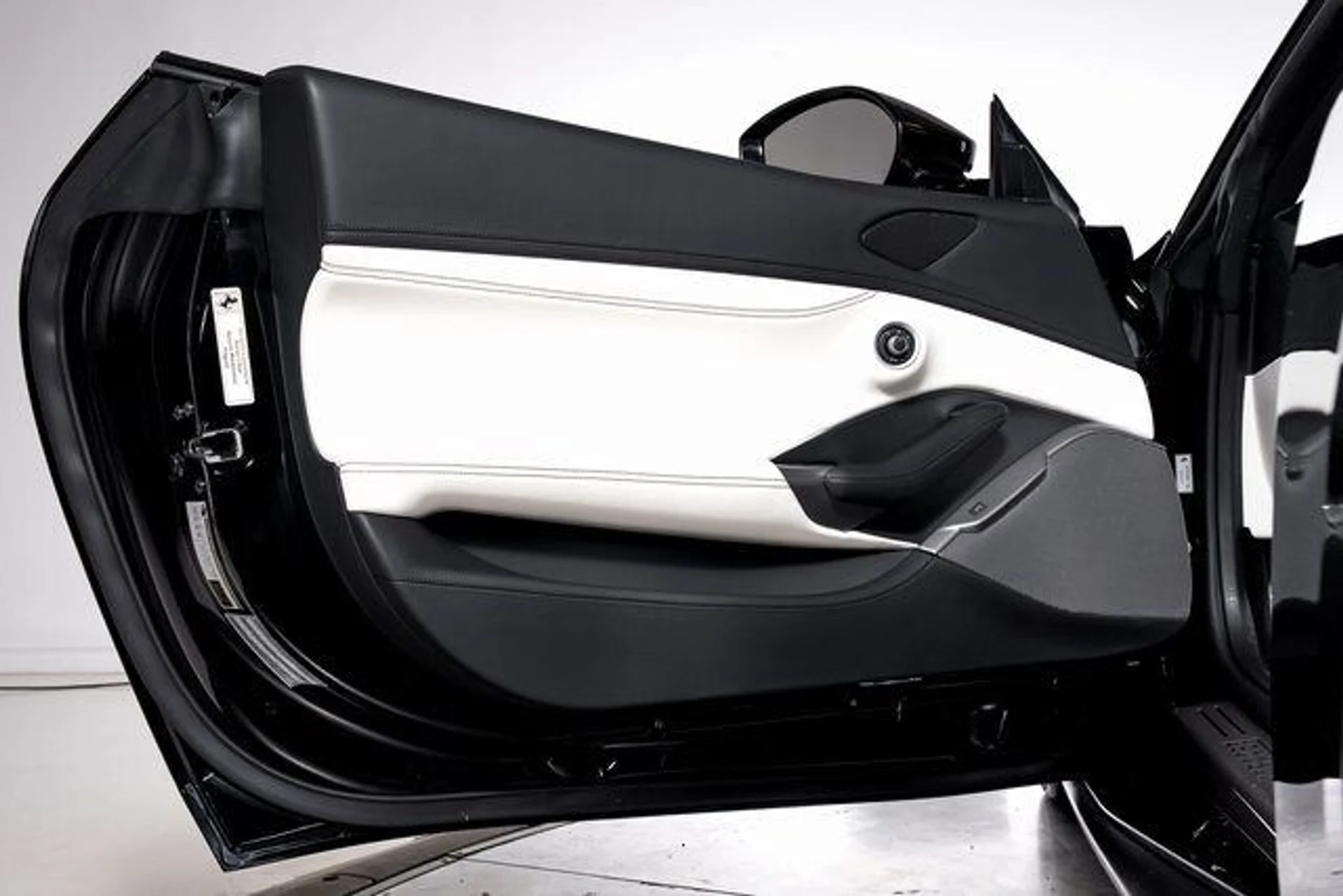 mph061_326596881_44fd0607accb7adc71b95ac2195c70b6x_cad36a6123