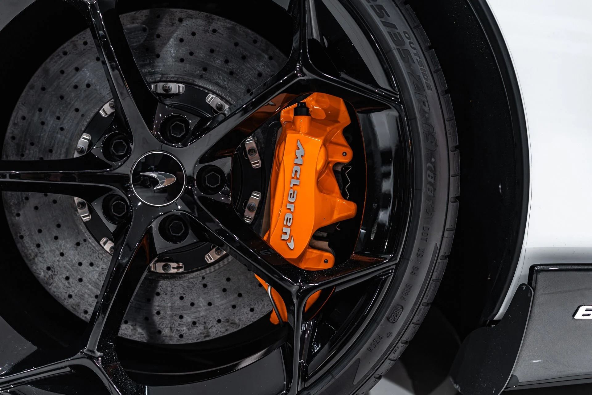 mph061_3328834423_13105_p62_l_06e1e5c985