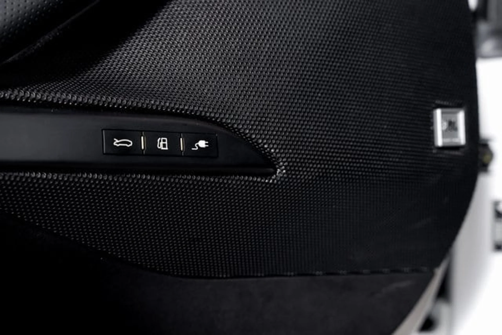 mph061_3339975287_ed4a68500bed3a4b7f47bdb00d22ad4fx_7fa0f82e41