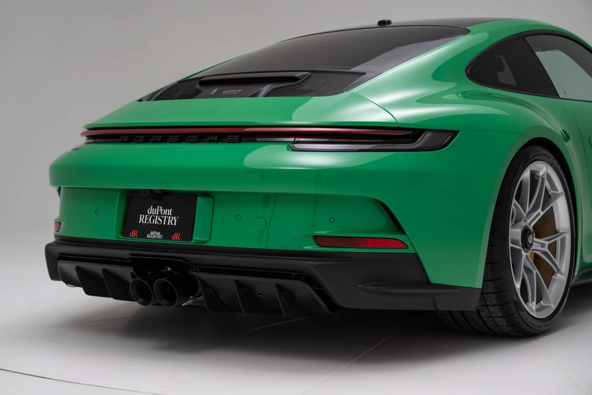 mph061_3351346552_Used_2022_Porsche_911_GT_3_Touring_1775584406_abc8ef138f