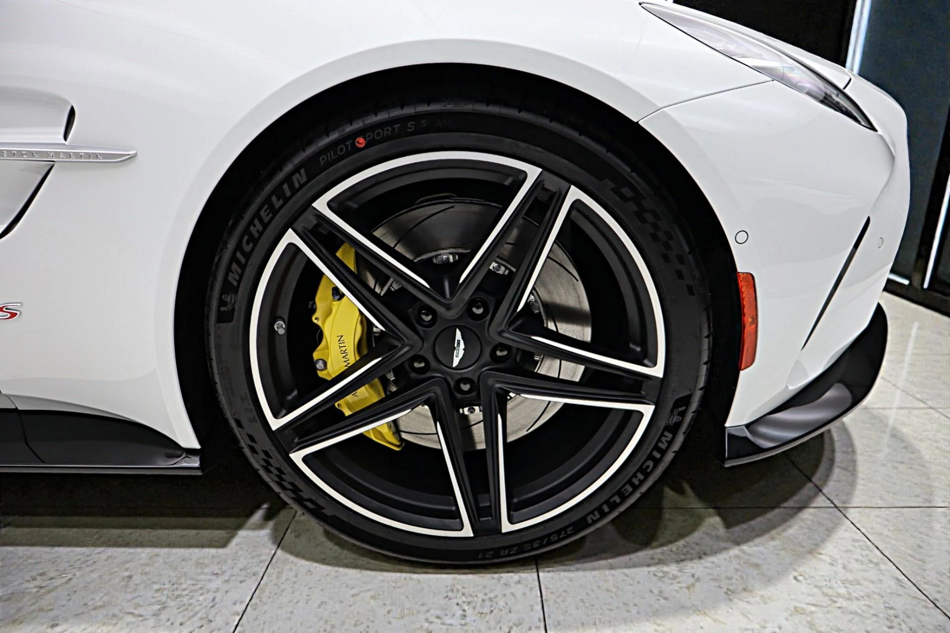 mph061_3400330434_New_2026_Aston_Martin_Vantage_S_7c91c2bde4