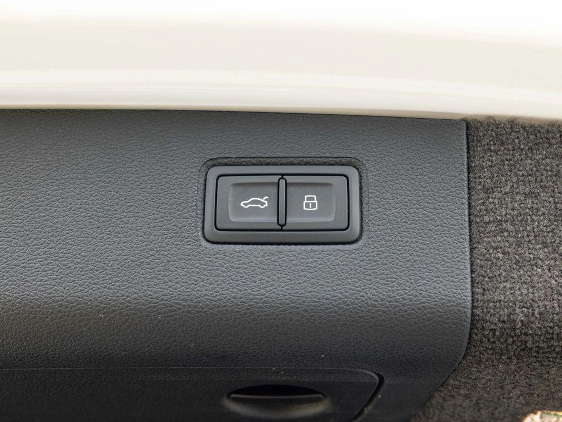 mph061_3405044192_505919897_69c7d82f966ffa5d8dbef1e0_d05a92e206