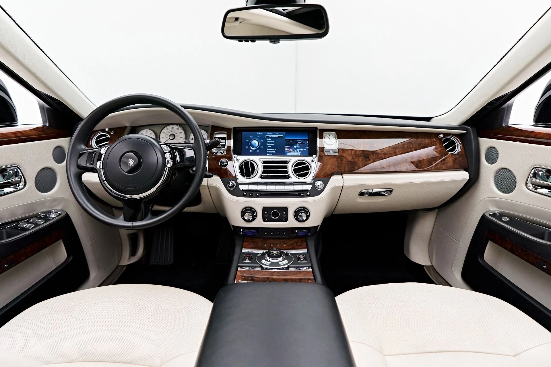 mph061_3421486038_Used_2012_Rolls_Royce_Ghost_Base_1690494640_28d004ff53