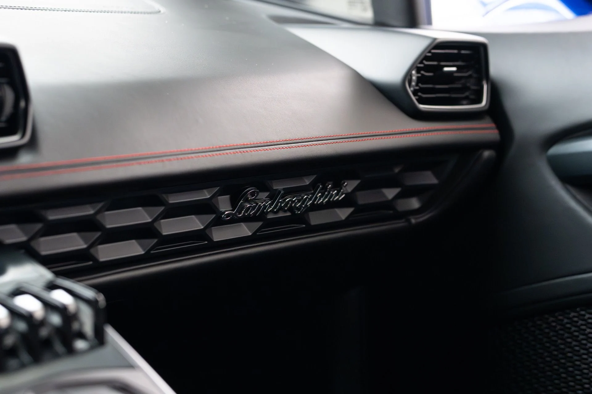 mph061_3465465784_Used_2015_Lamborghini_Huracan_LP_610_4_1780446650_51bef3cbfc