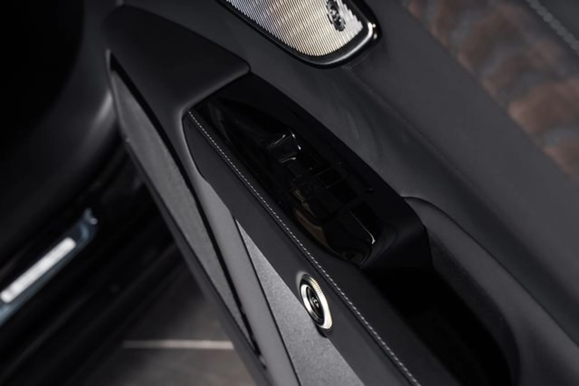 mph061_3487978817_2f396633e5171c44a3cb67d28fa9a23fx_4f853ecb8d