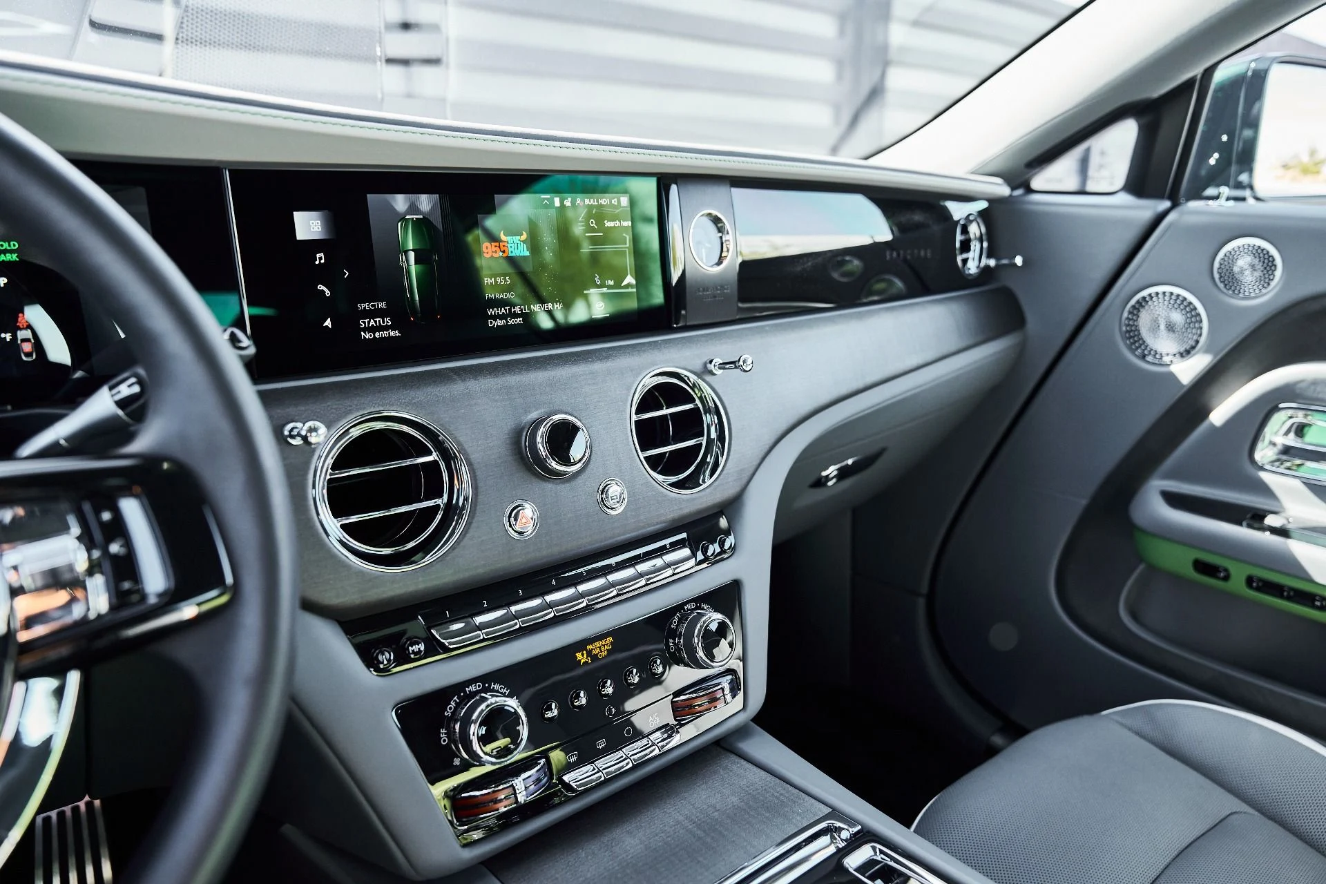 mph061_3492275588_Used_2024_Rolls_Royce_Spectre_Mansory_1776840130_54c22d14c9