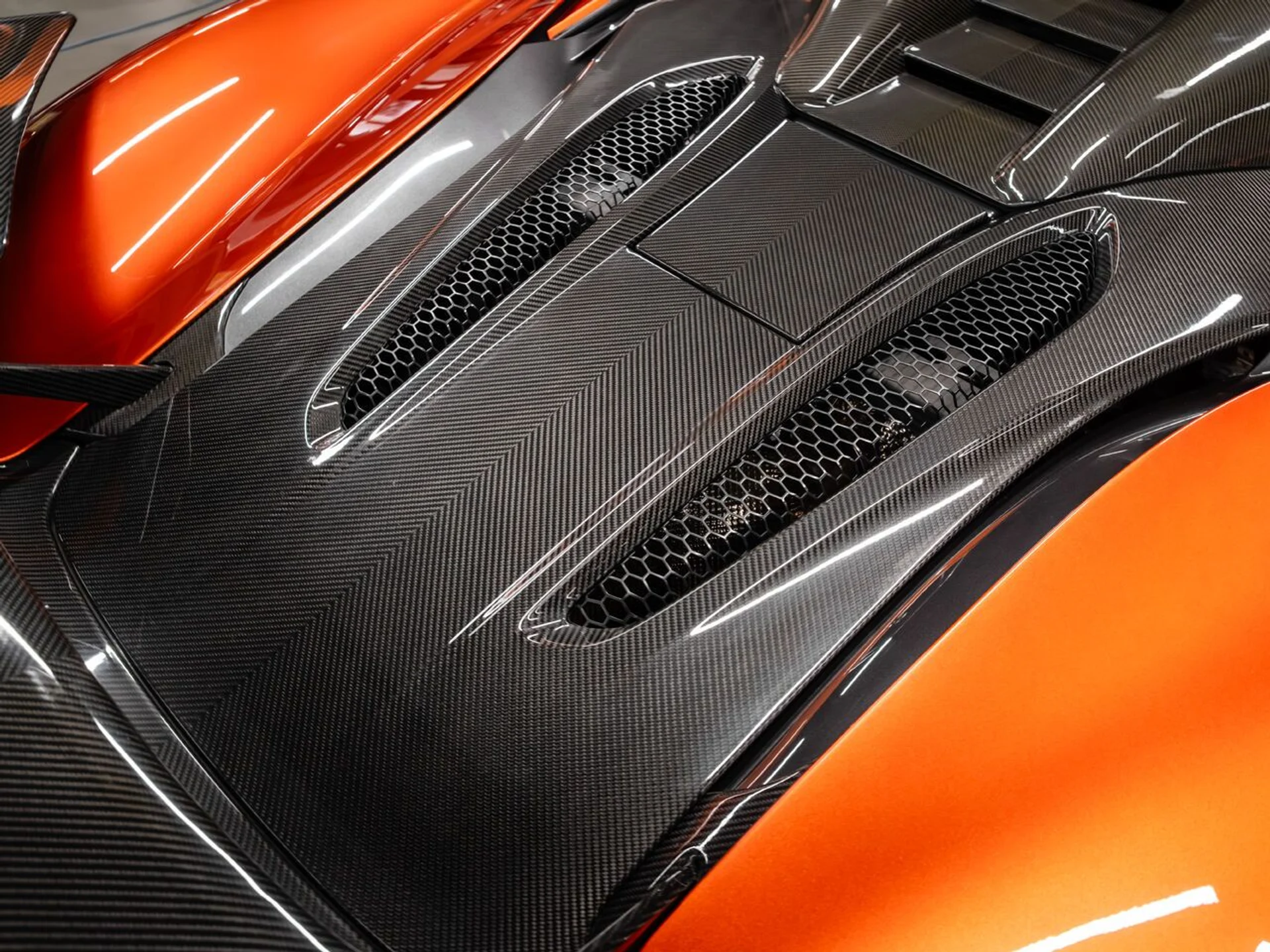 mph061_3509134771_mclaren_570s_2017_834e123393