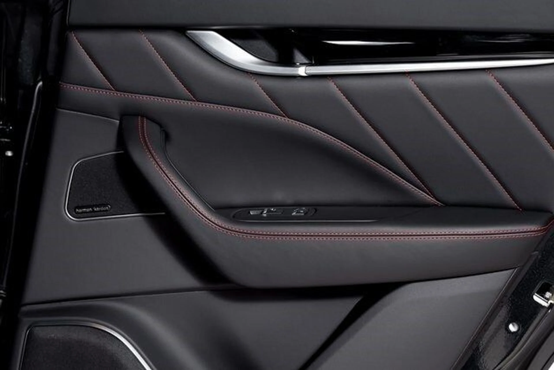 mph061_3593724196_ab3aecc8e03cef1ae9f876190576d103x_a0d3eab1d7