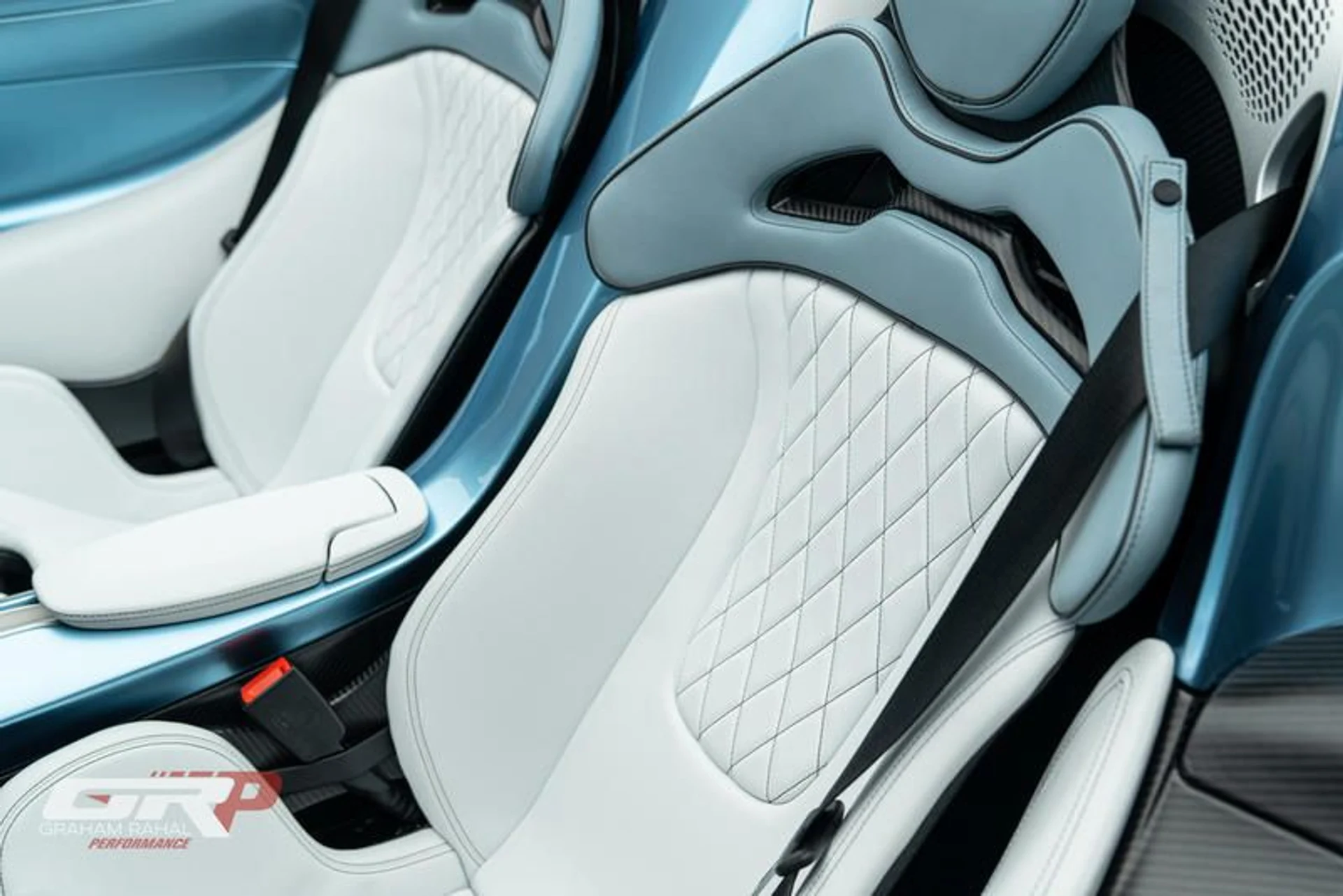 mph061_361243538_1_A05_CBB_4_8_EF_1_4_B6_F_9_D30_51_ABC_153_E5_A0_3c7b21892b