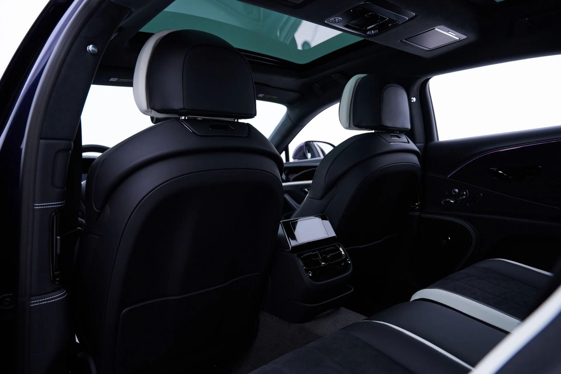mph061_3633000643_Used_2025_Bentley_Flying_Spur_Speed_1793037881_00e090145f