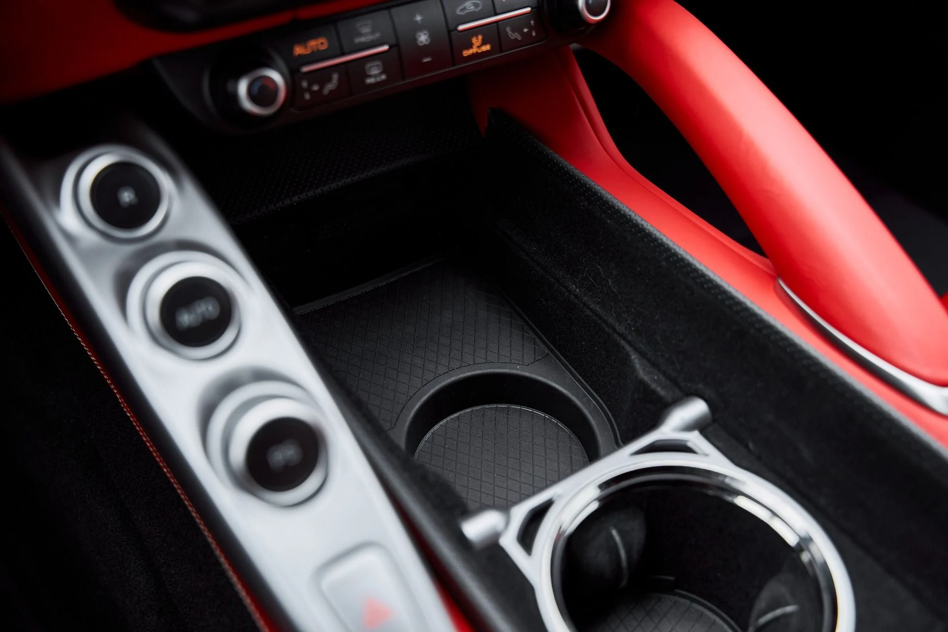 mph061_3642101962_Used_2020_Ferrari_GTC_4_Lusso_T_1766785969_153b41b2d9